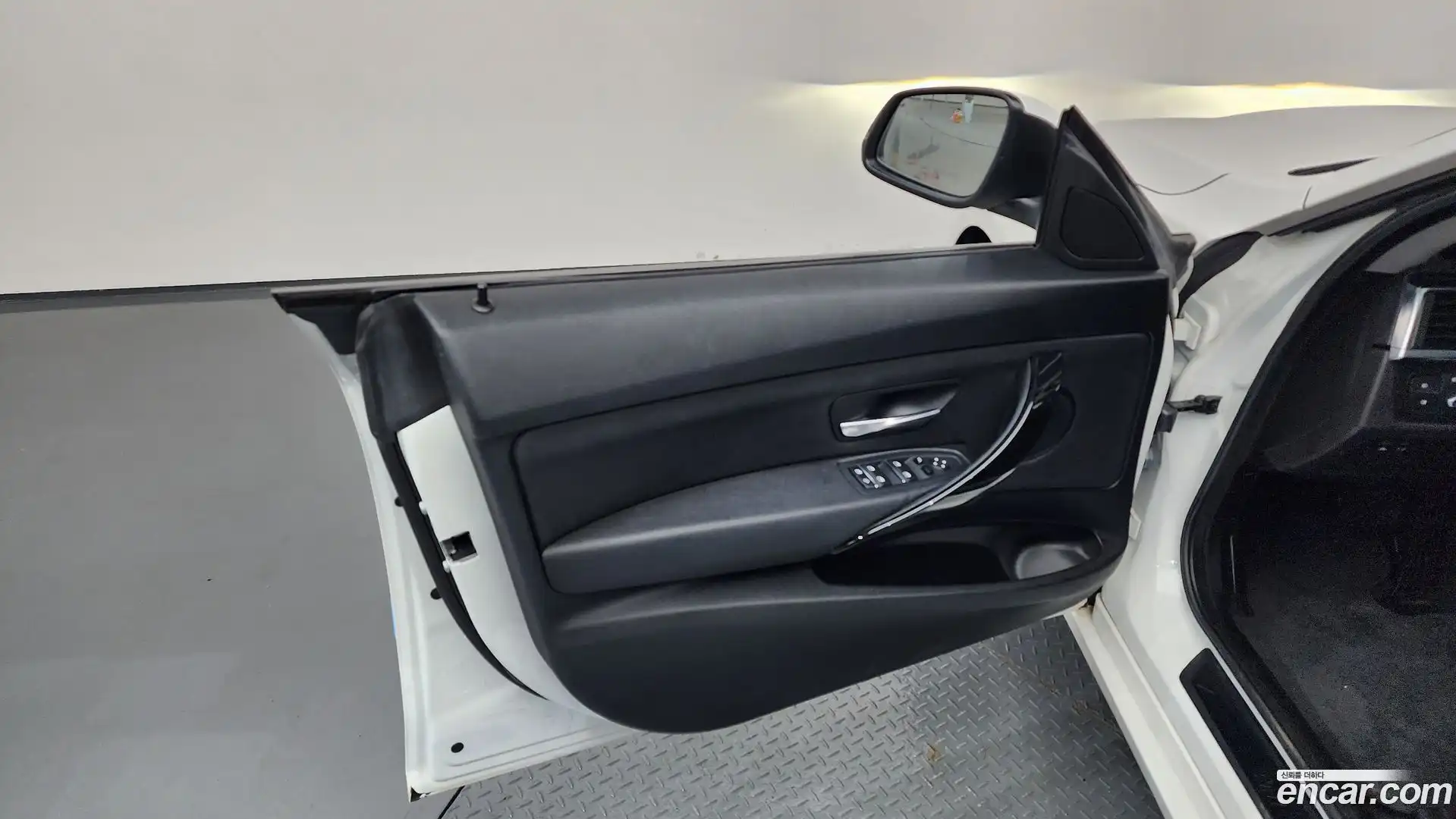 Gran Turismo BMW 2018.0-INNER-034