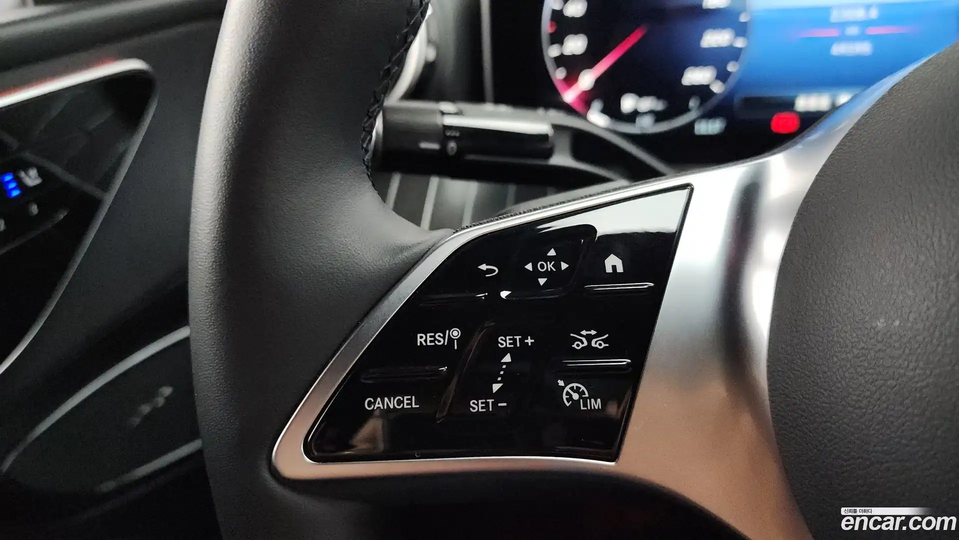 C-Class Mercedes-Benz 2024.1-OPTION-022