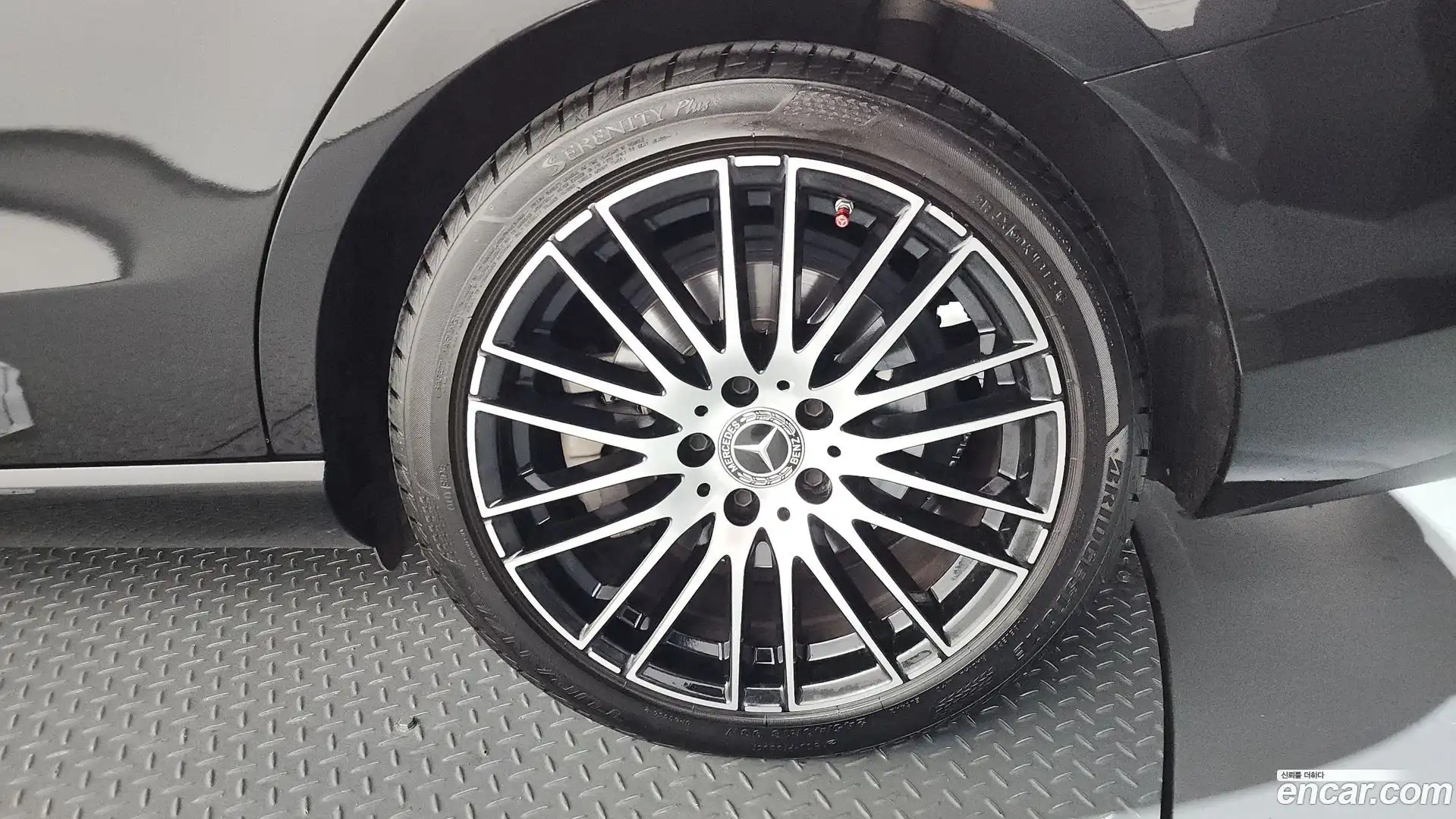 C-Class Mercedes-Benz 2024.1-OUTER-031