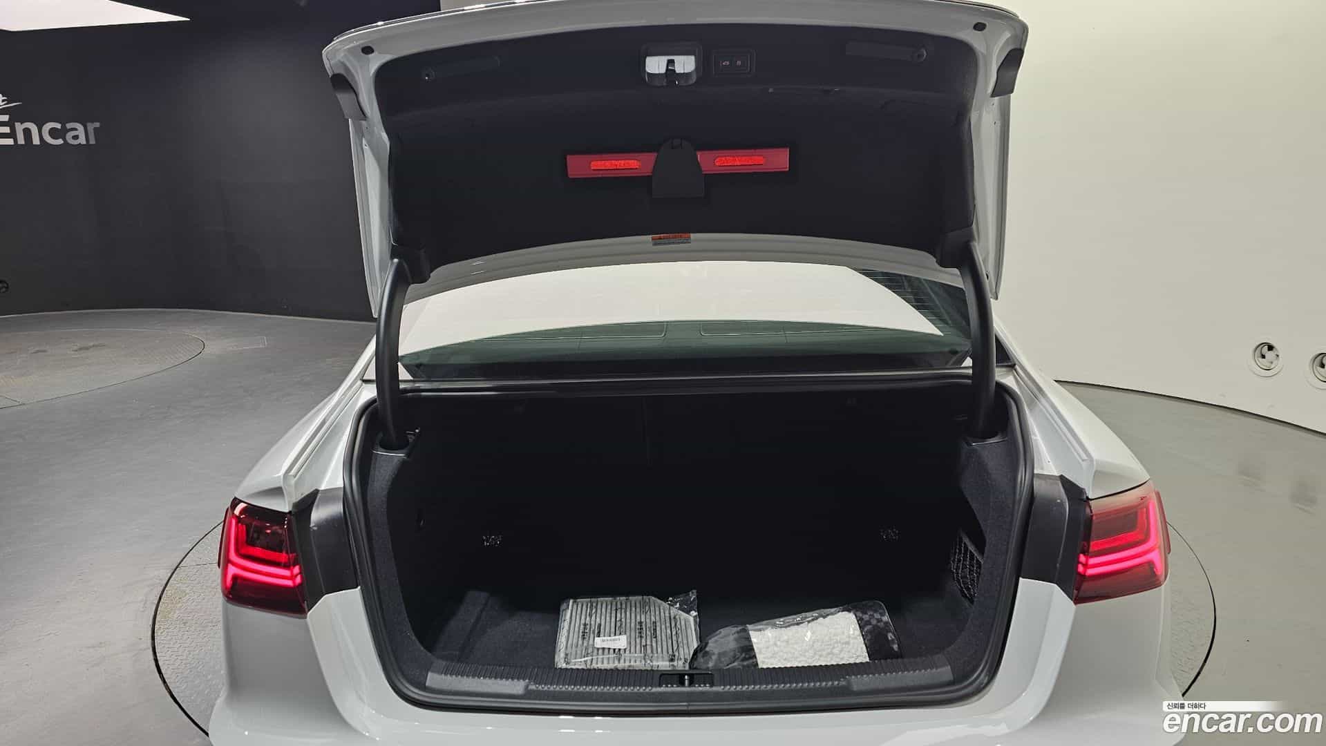 A6 Audi 2018.11-OPTION-024