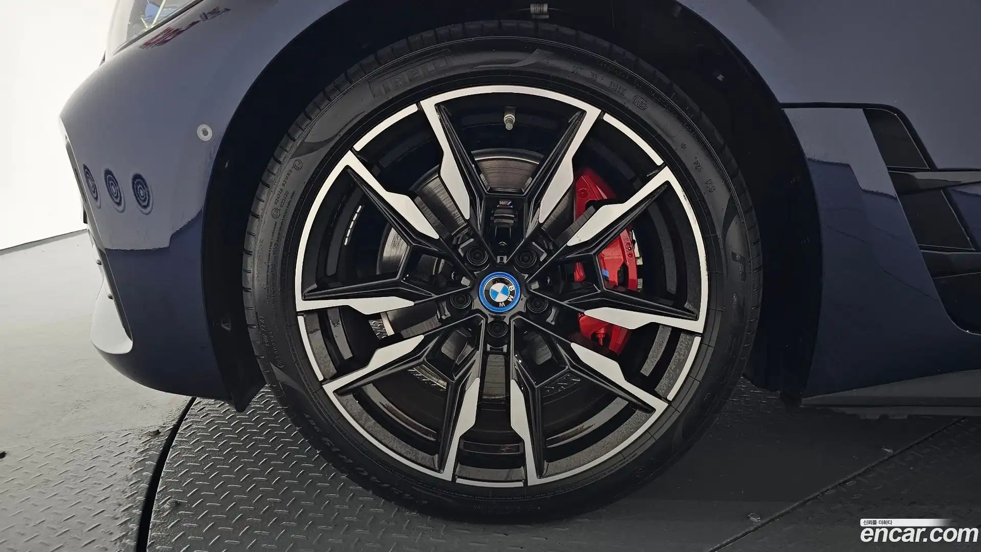 i4 BMW 2022.3-OUTER-005