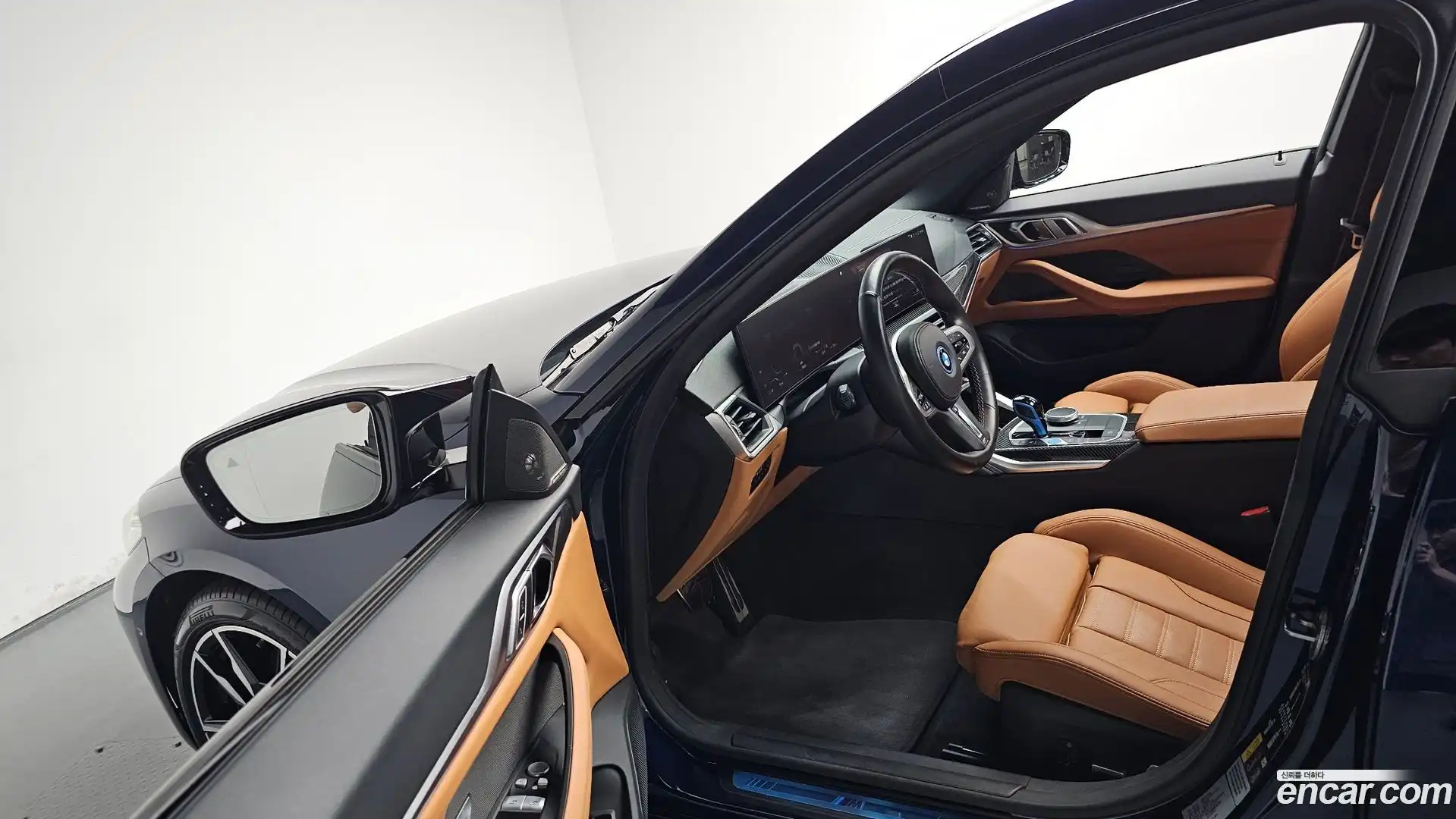 i4 BMW 2022.3-INNER-010
