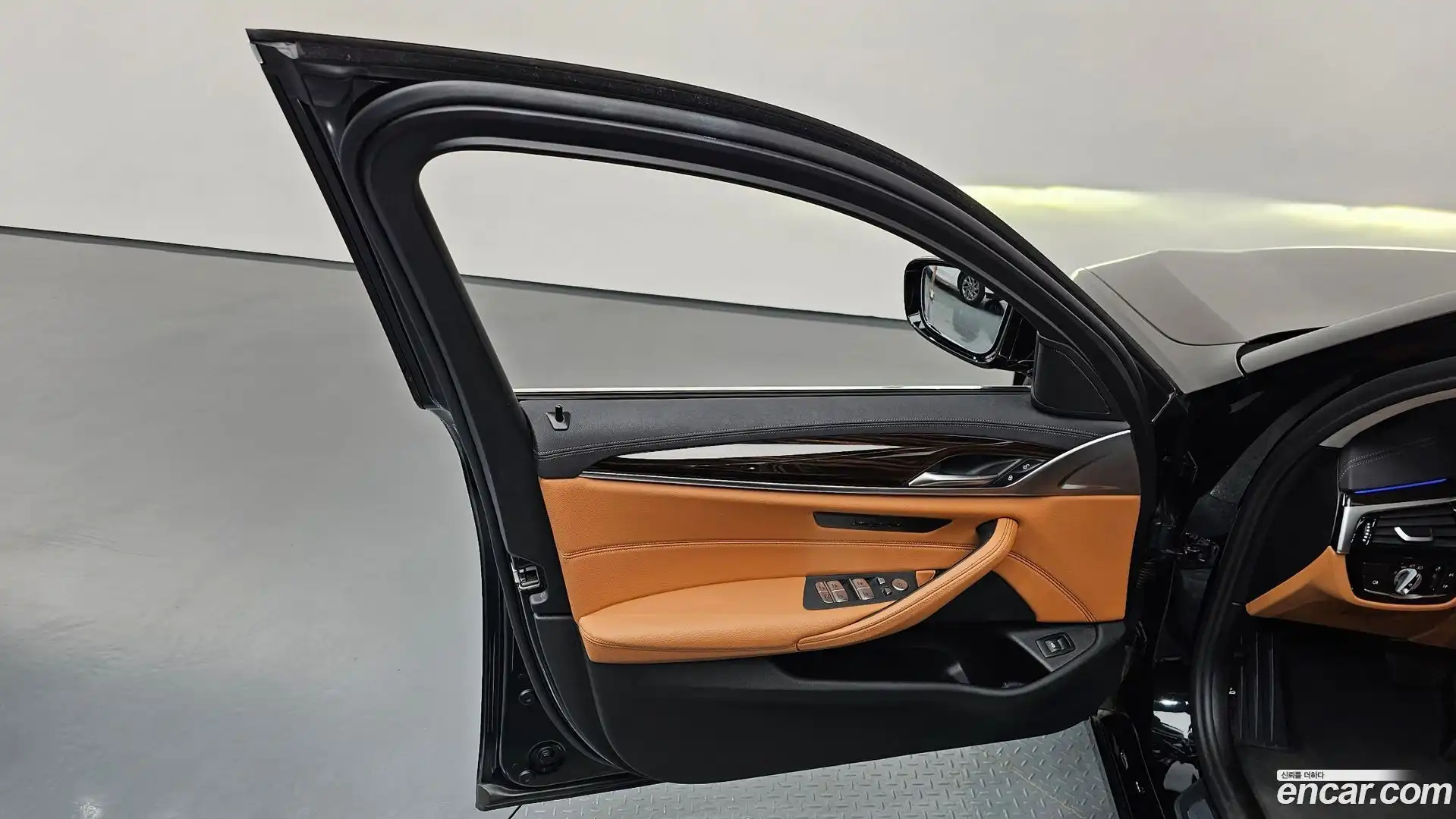5-Series BMW 2022.10-INNER-034