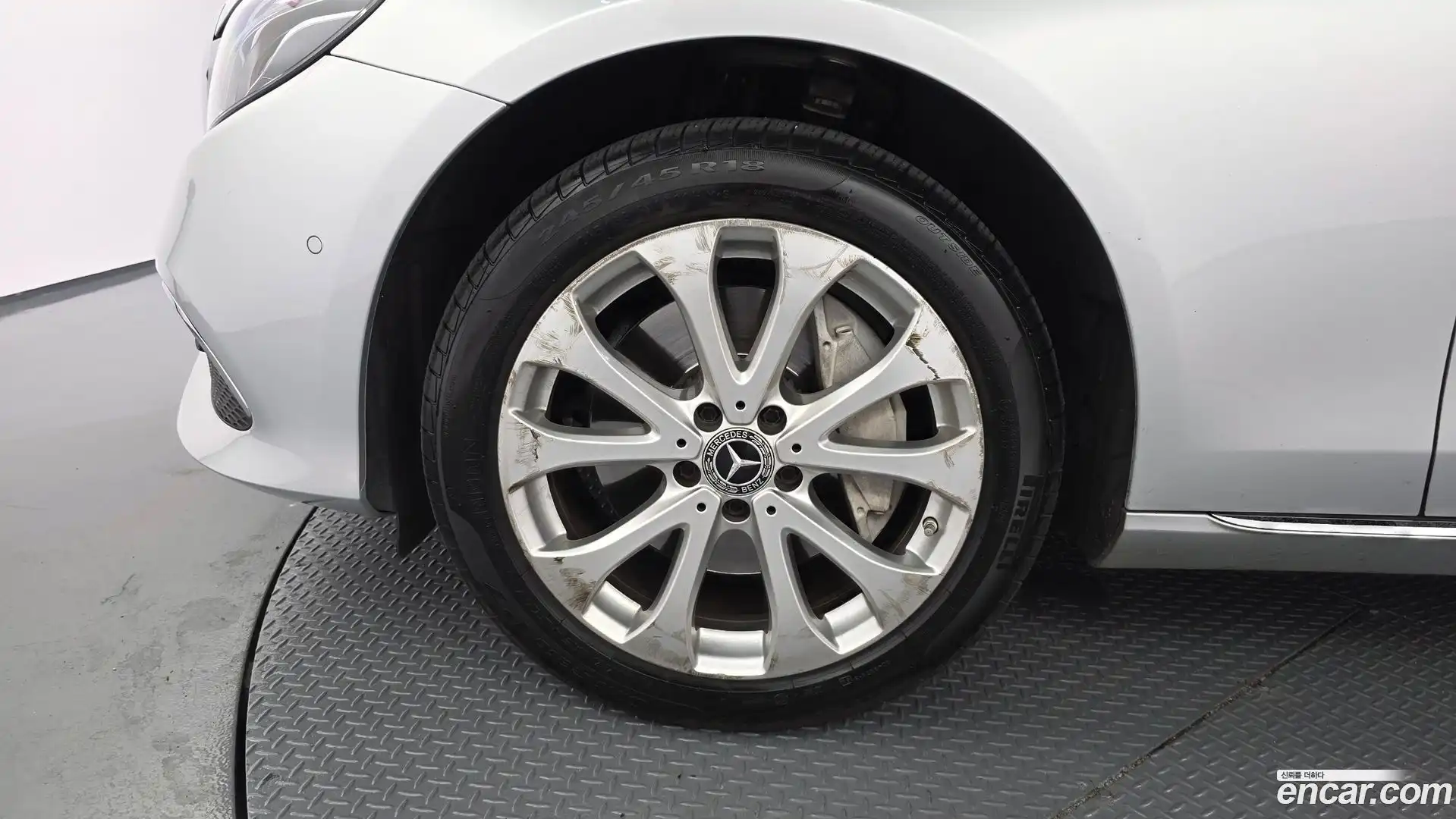 E-Class Mercedes-Benz 2017.10-OUTER-005