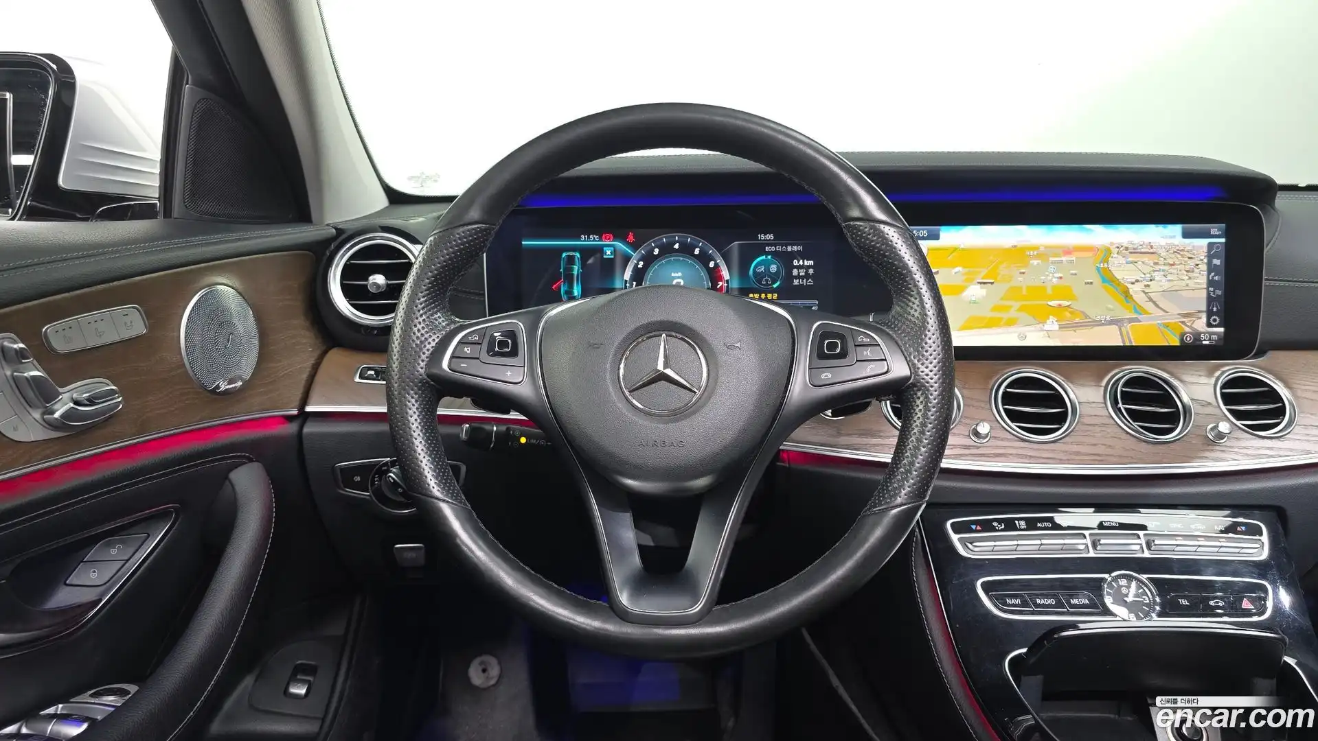 E-Class Mercedes-Benz 2017.10-OPTION-017