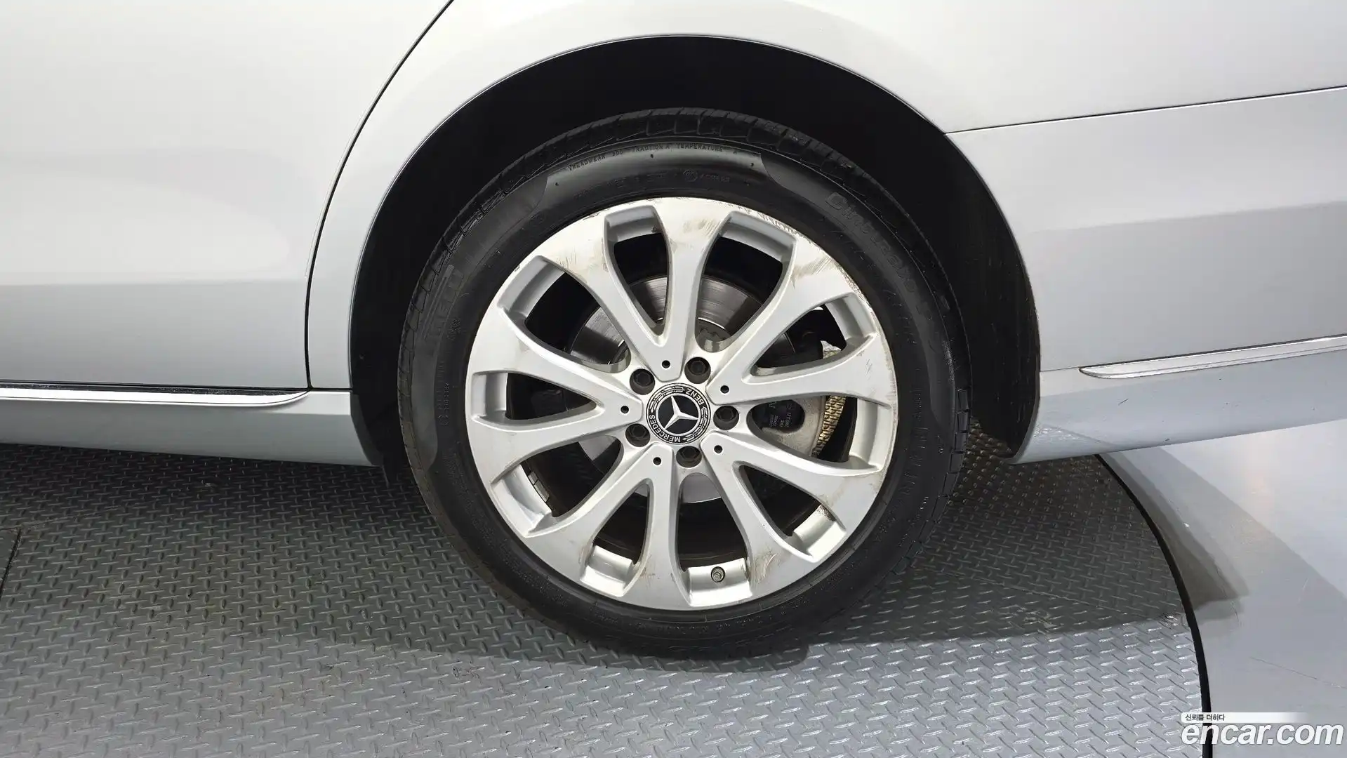 E-Class Mercedes-Benz 2017.10-OUTER-031