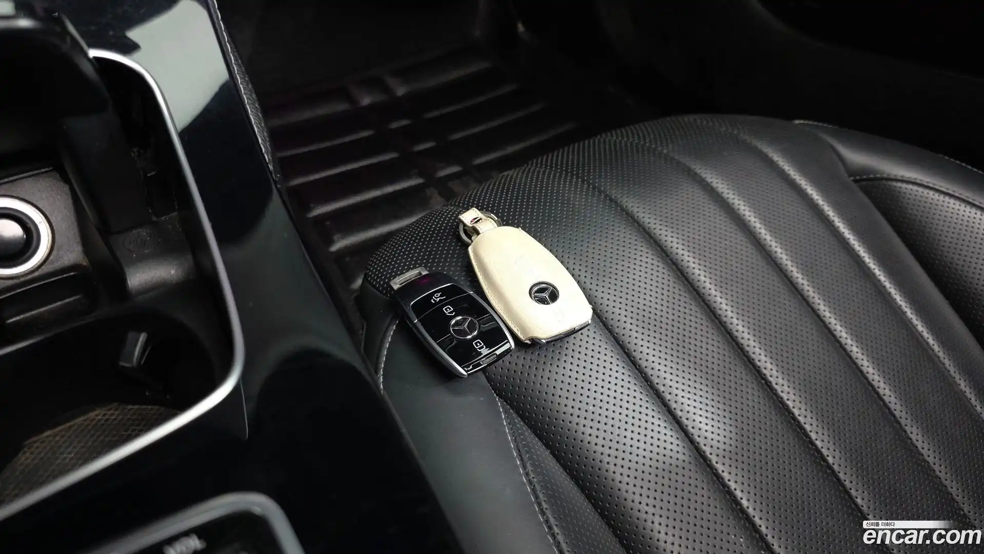E-Class Mercedes-Benz 2017.10-OPTION-044