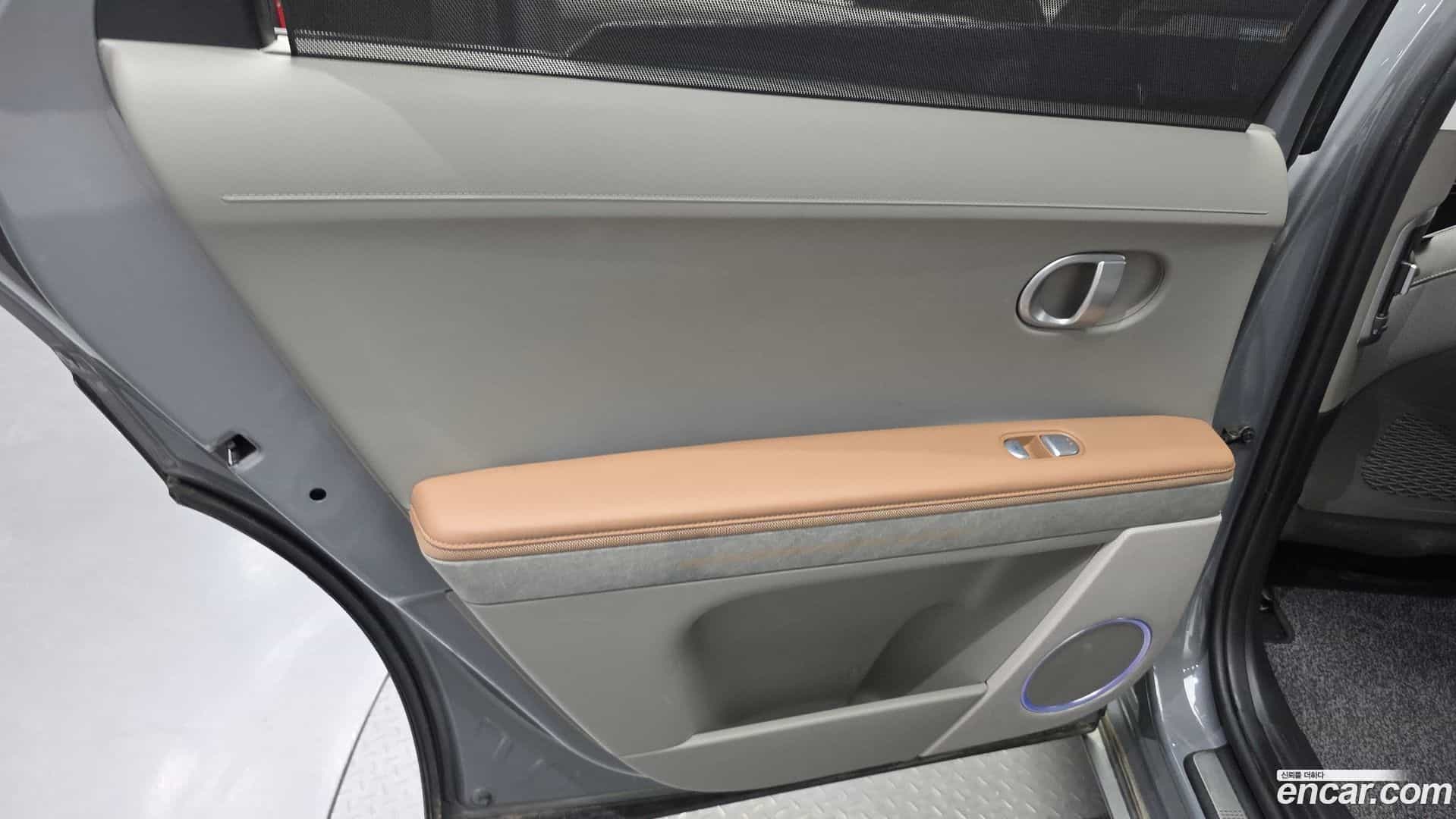 Ioniq5 Hyundai 2022.2-INNER-035