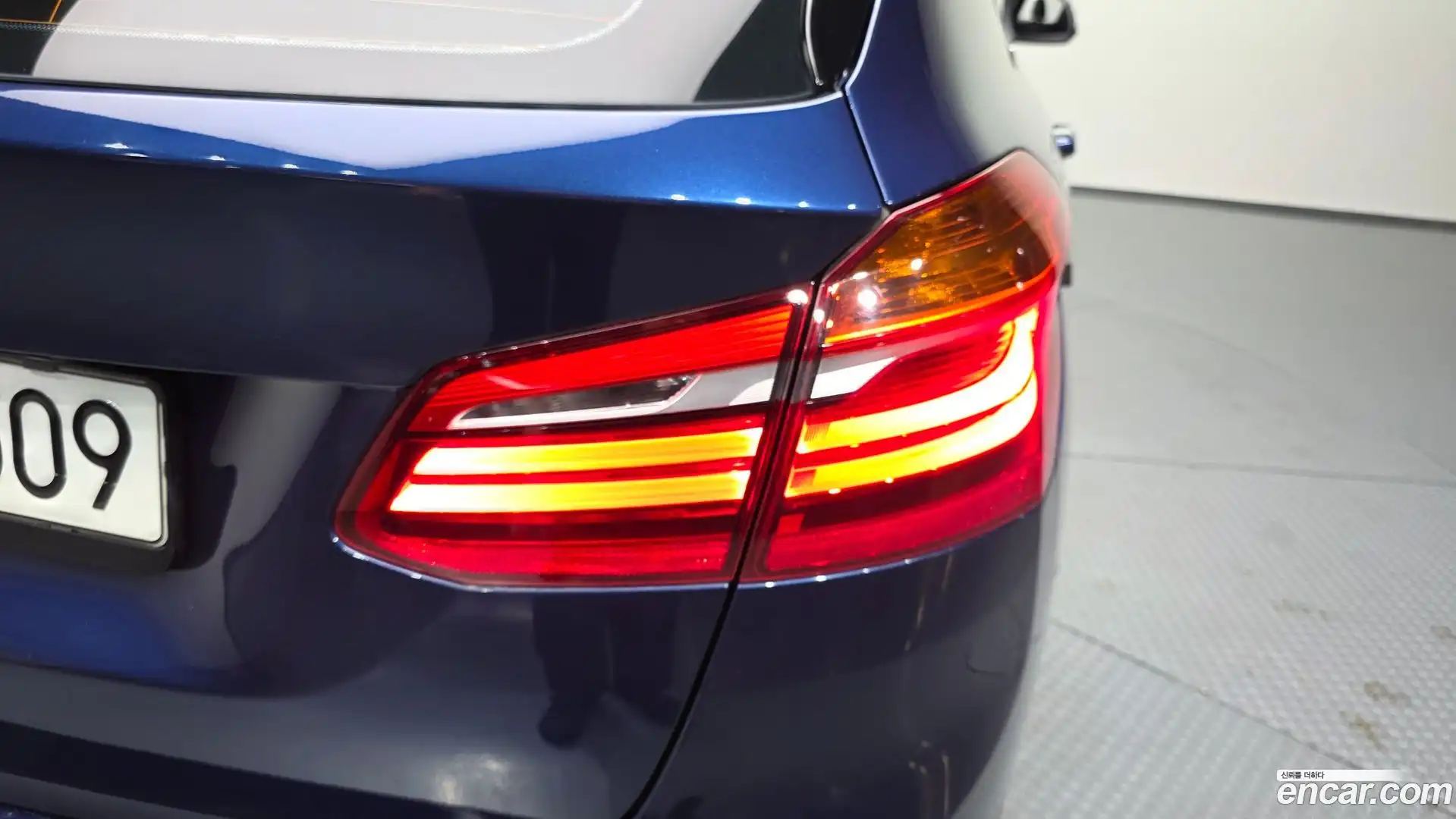 2-Series BMW 2021.0-OUTER-033