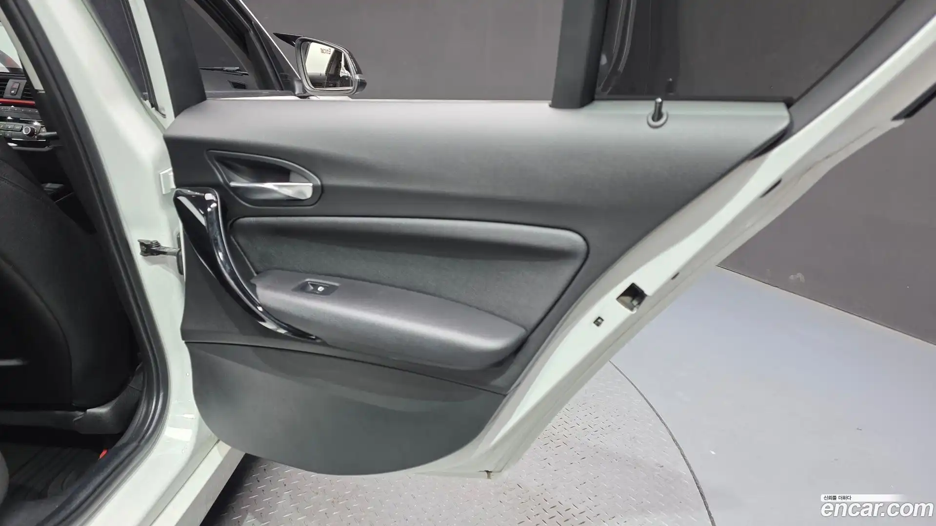 1-Series BMW 2018.11-INNER-035