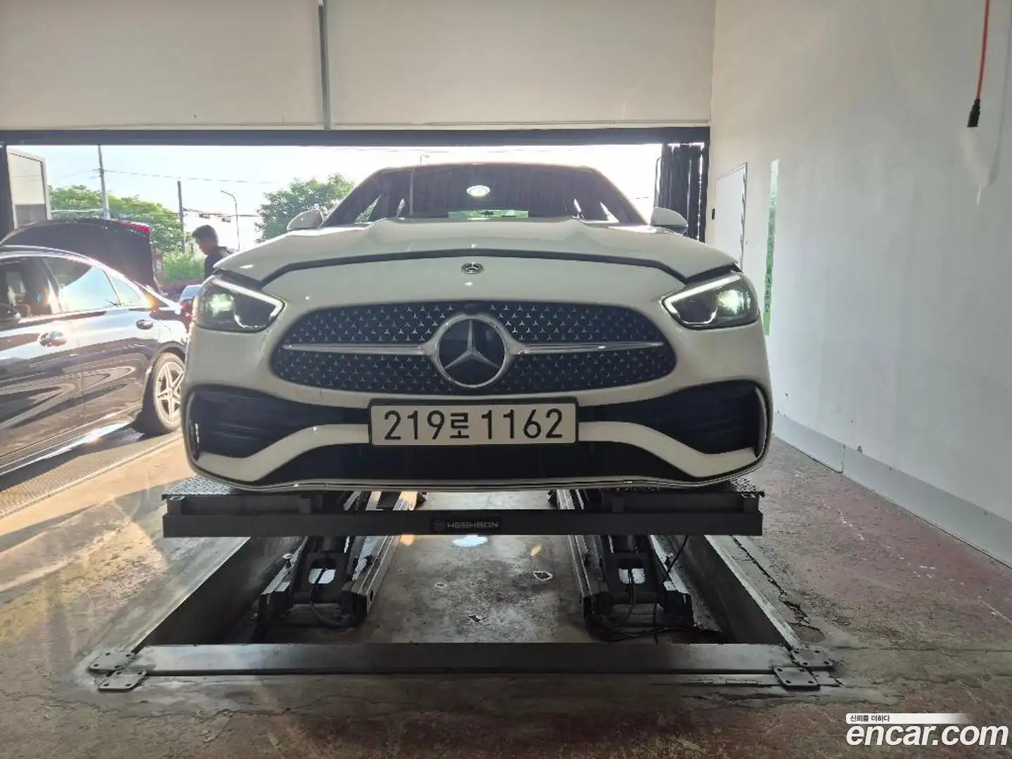 C-Class Mercedes-Benz 2025.5-OUTER-001