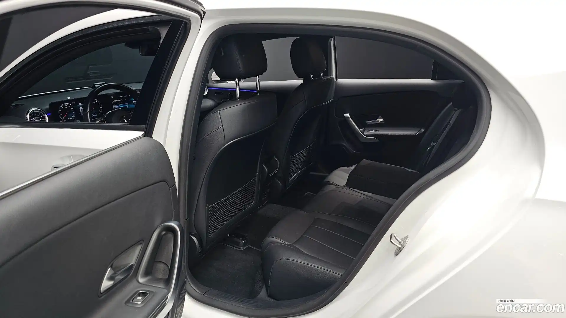 A-Class Mercedes-Benz 2023.5-OPTION-016