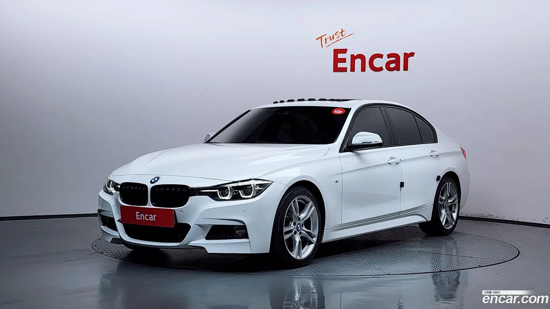 Main__Slider__Photo:3-Series BMW 2018.11-0