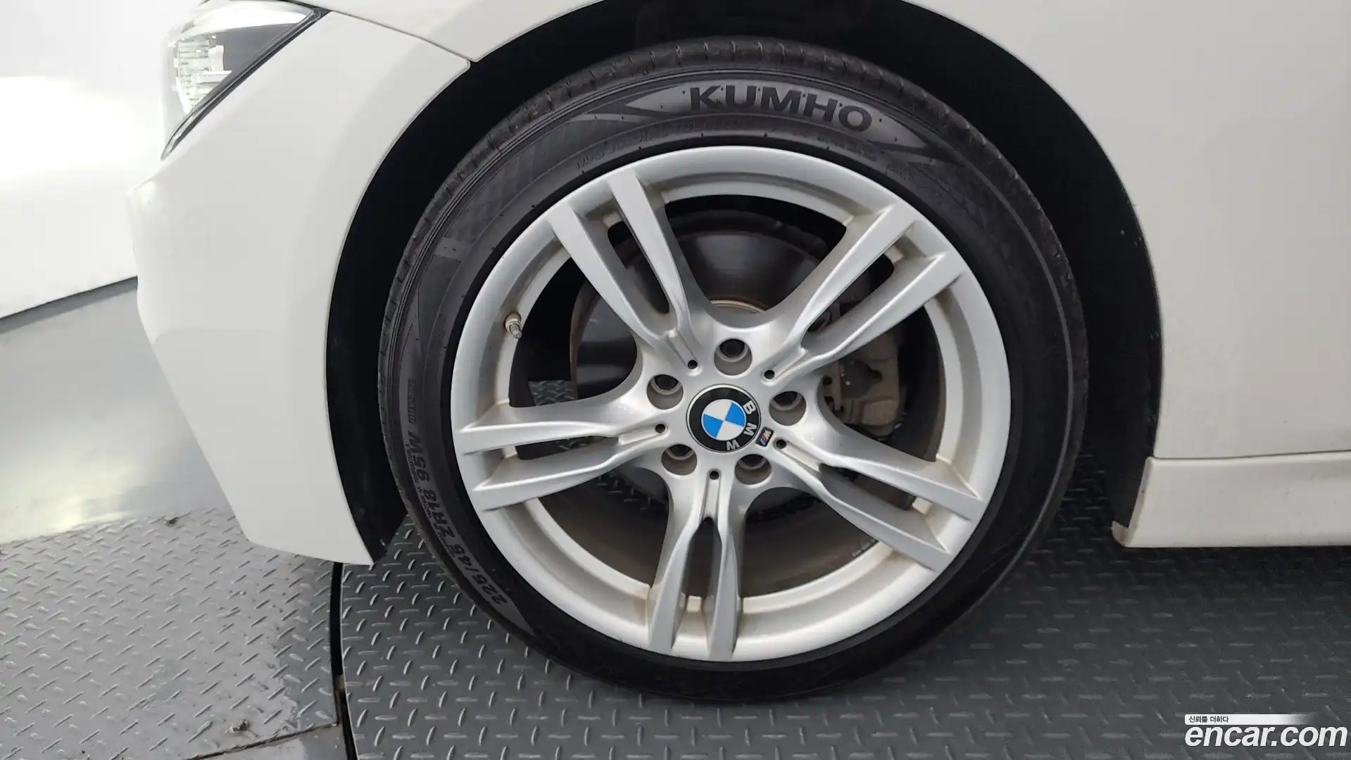 3-Series BMW 2018.11-OUTER-005
