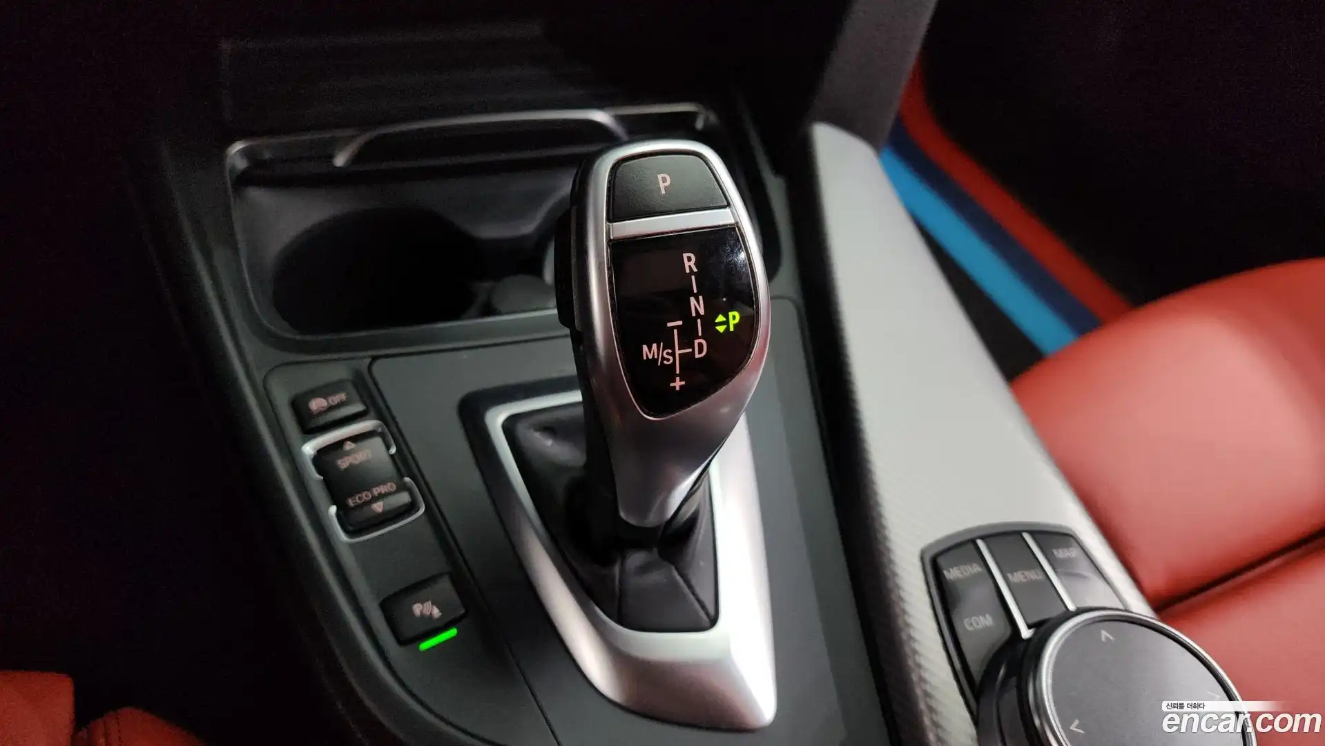 3-Series BMW 2018.11-INNER-009