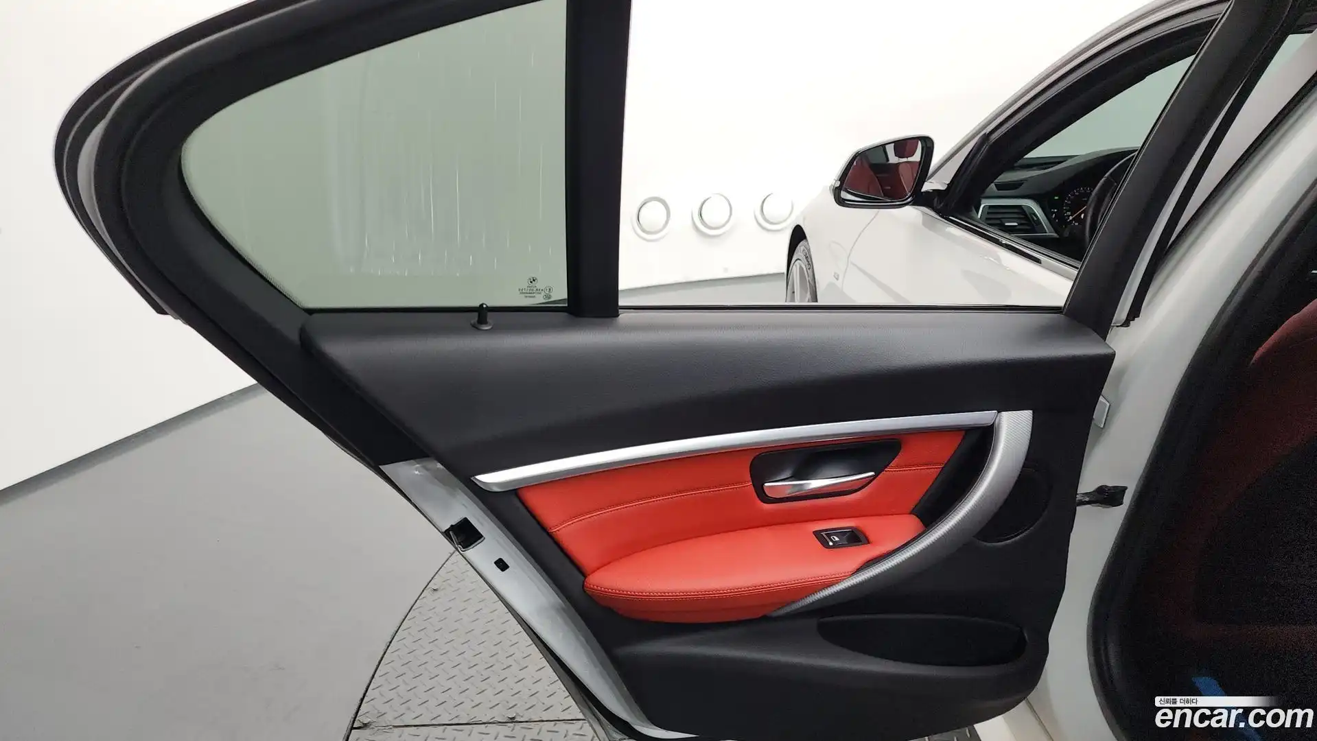 3-Series BMW 2018.11-INNER-035