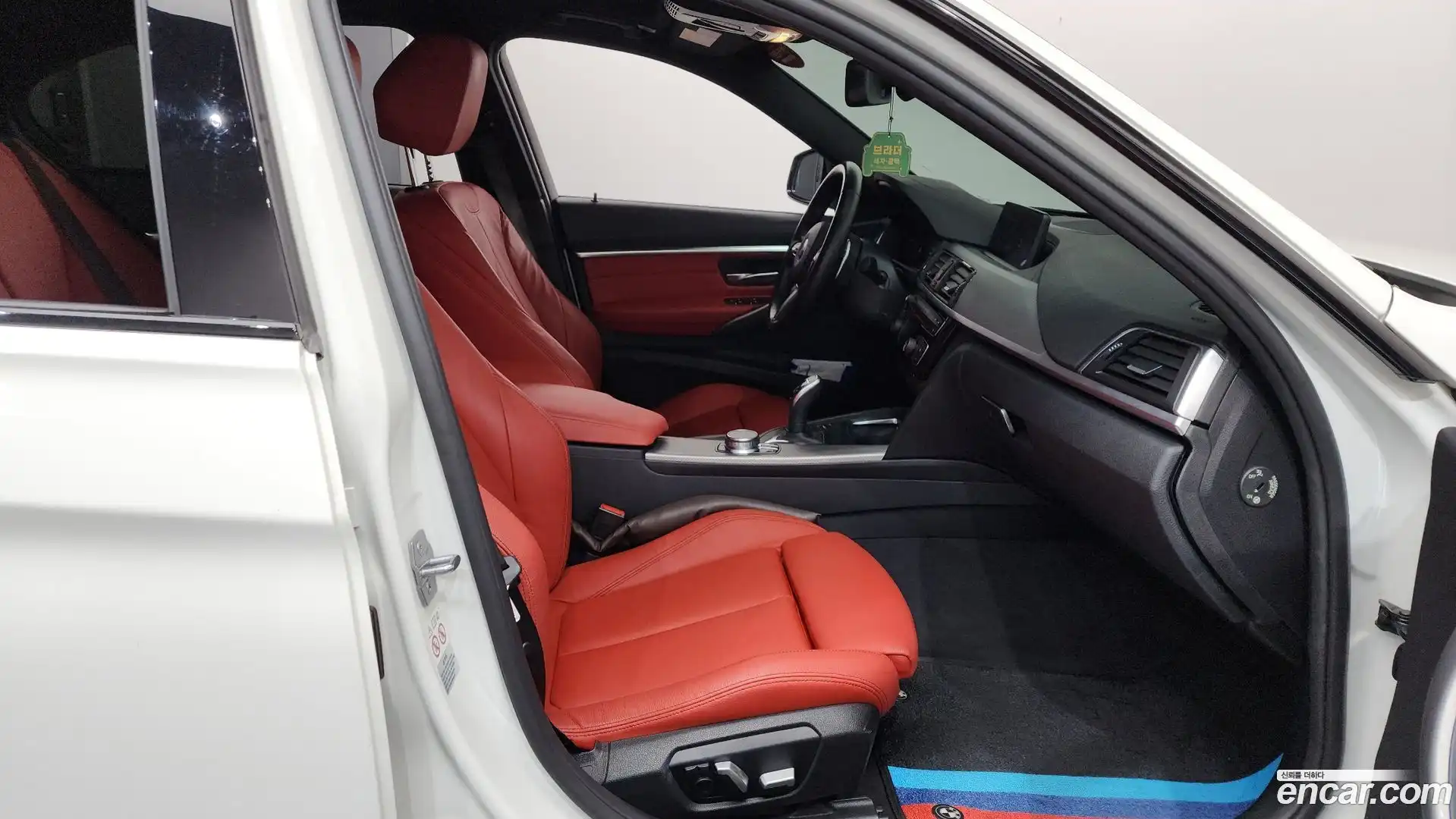 3-Series BMW 2018.11-INNER-036
