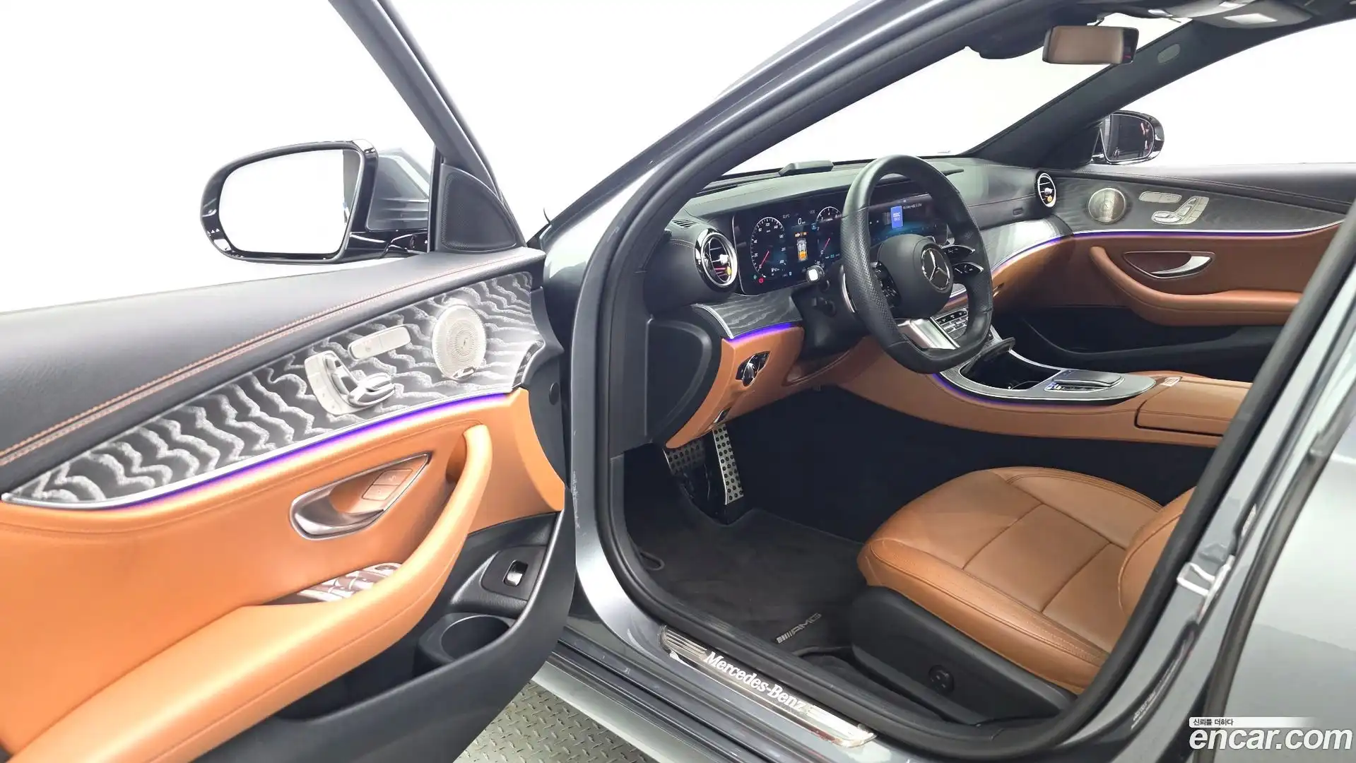 E-Class Mercedes-Benz 2021.4-INNER-010