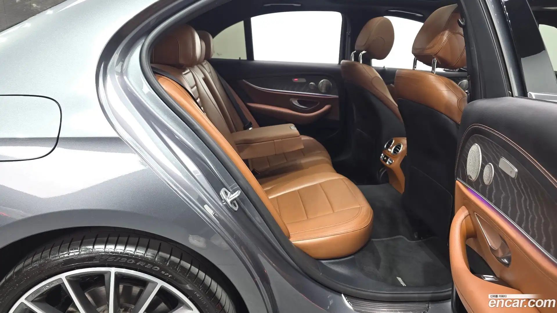 E-Class Mercedes-Benz 2021.4-OPTION-015