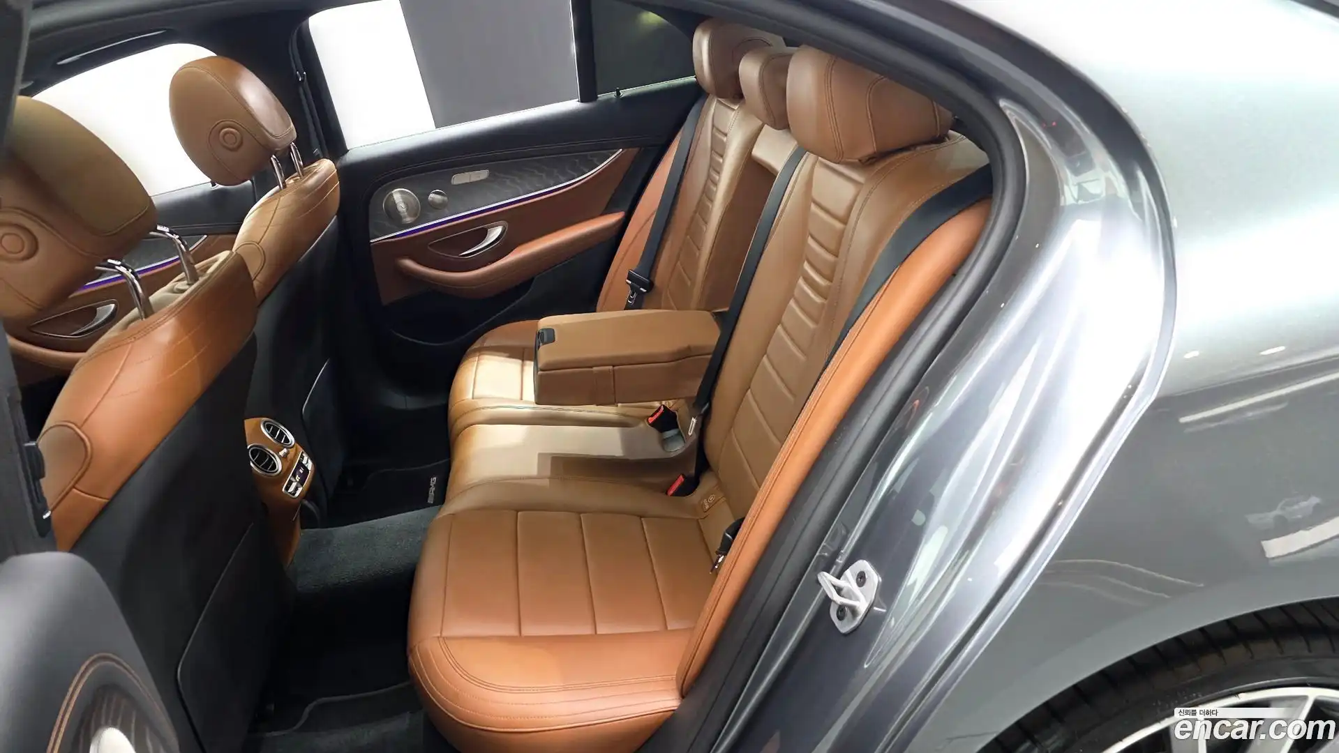 E-Class Mercedes-Benz 2021.4-OPTION-016