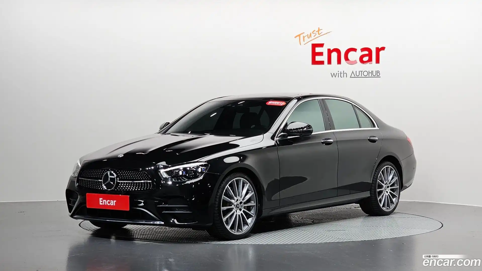 E-Class Mercedes-Benz 2022.6-THUMBNAIL-011