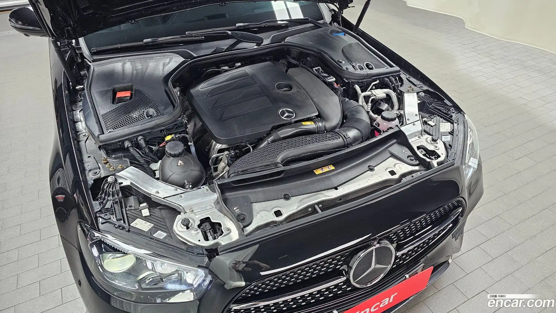 E-Class Mercedes-Benz 2022.6-OUTER-006