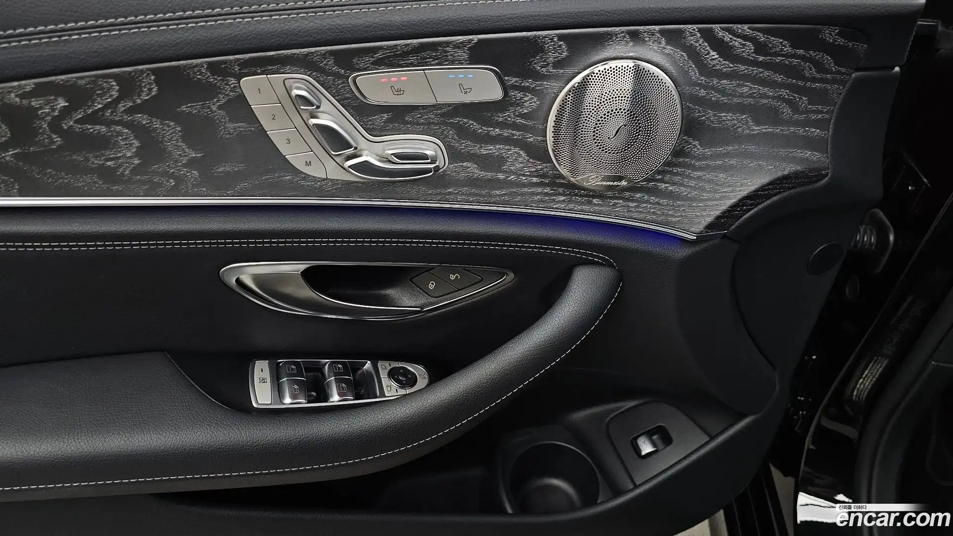 E-Class Mercedes-Benz 2022.6-INNER-034