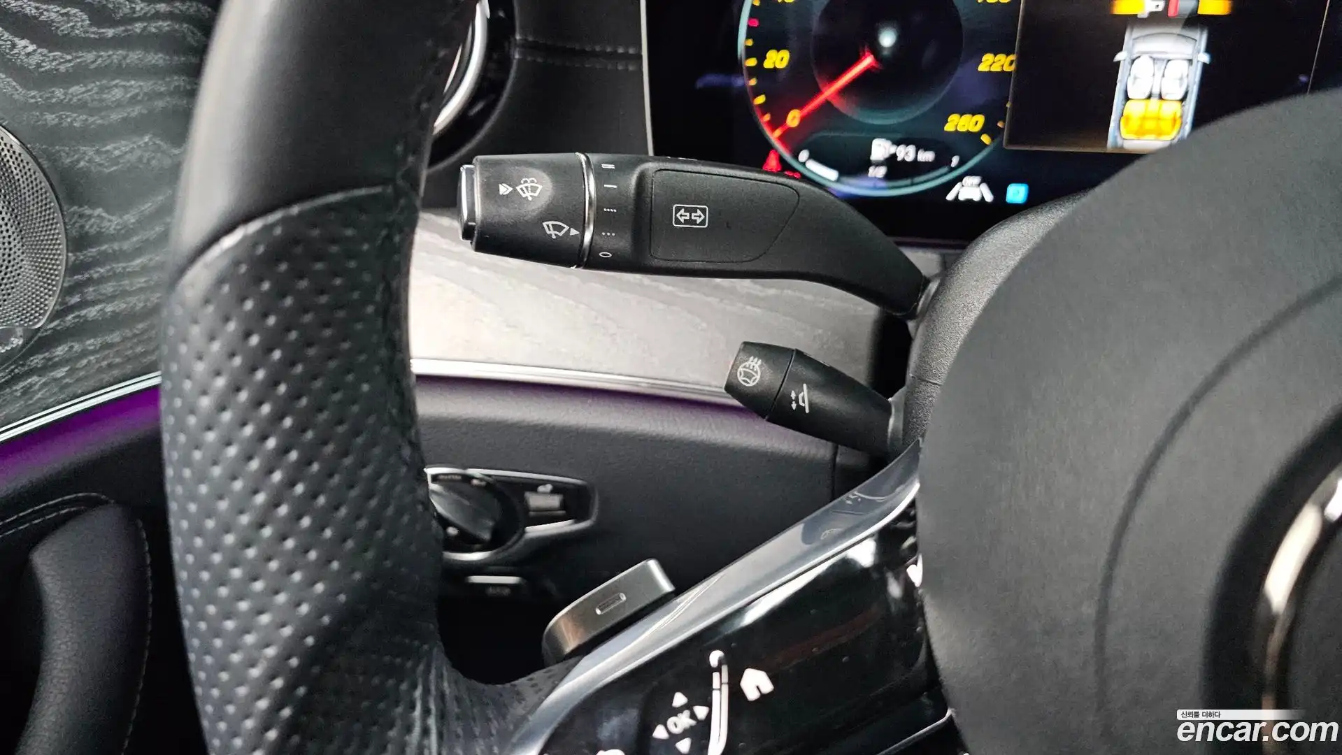E-Class Mercedes-Benz 2022.6-OPTION-040