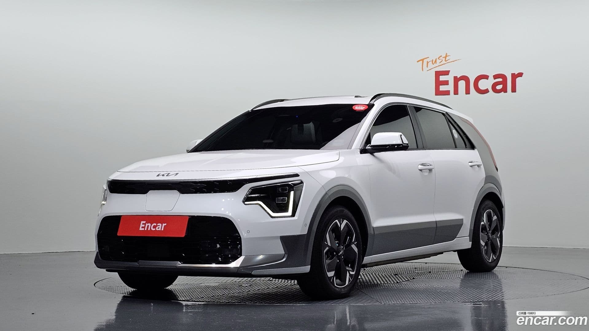 Main__Slider__Photo:Niro Kia 2022.9-0