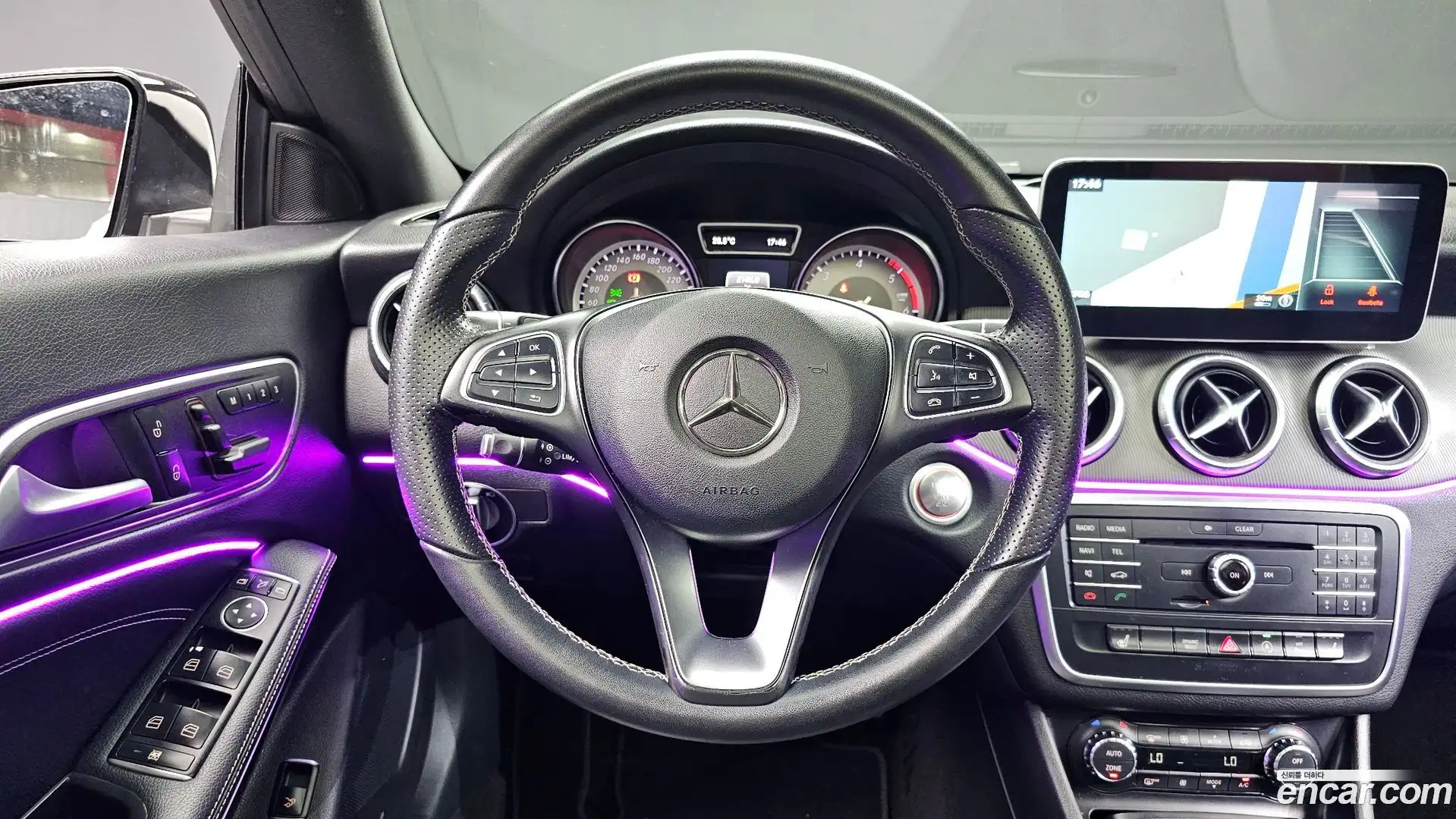 CLA-Class Mercedes-Benz 2016.6-OPTION-016