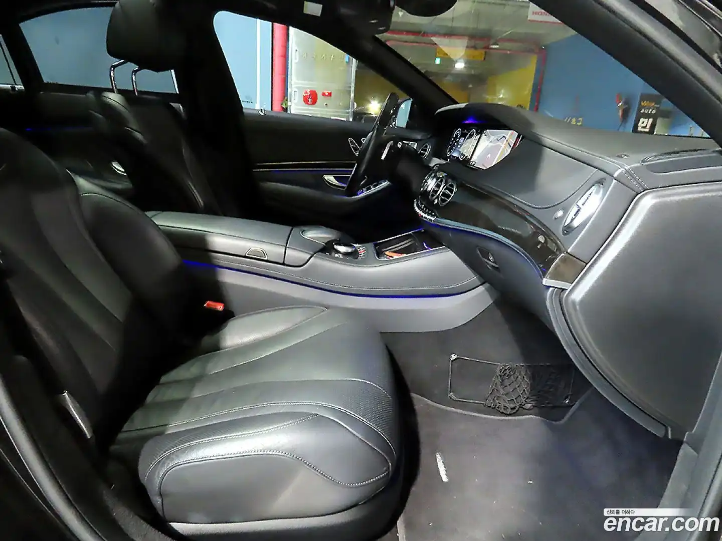 S-Class Mercedes-Benz 2016.0-INNER-008