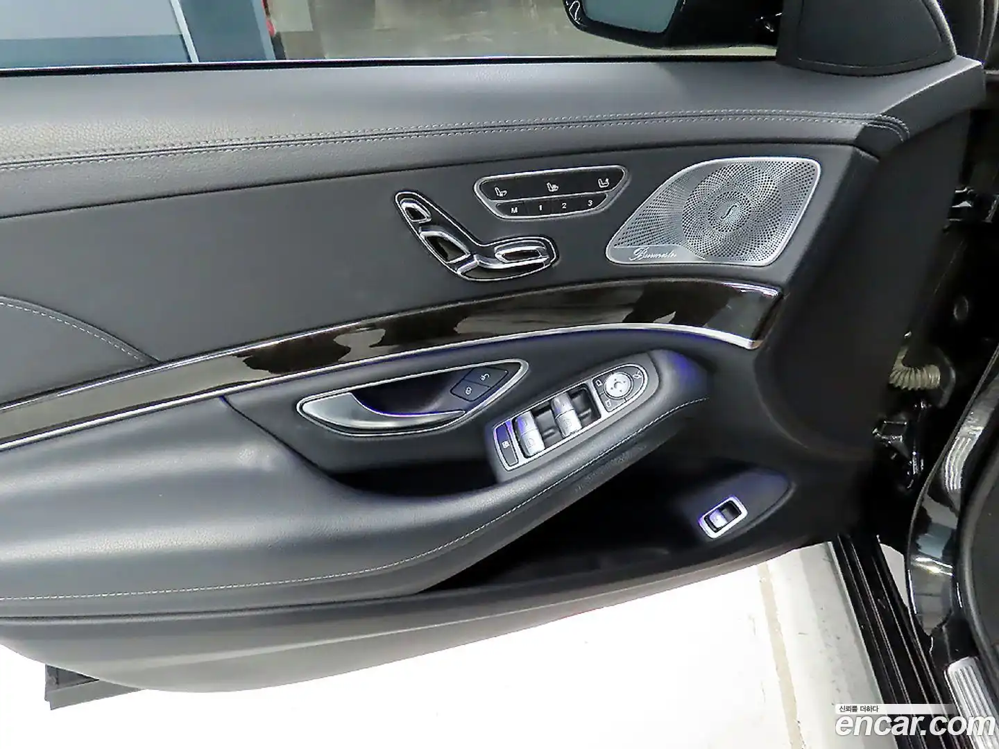 S-Class Mercedes-Benz 2016.0-OPTION-018