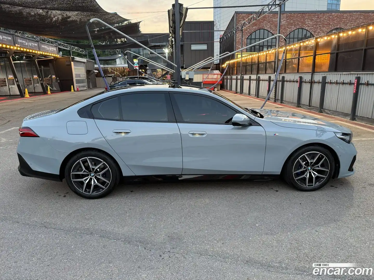 5-Series BMW 2025.9-OUTER-003