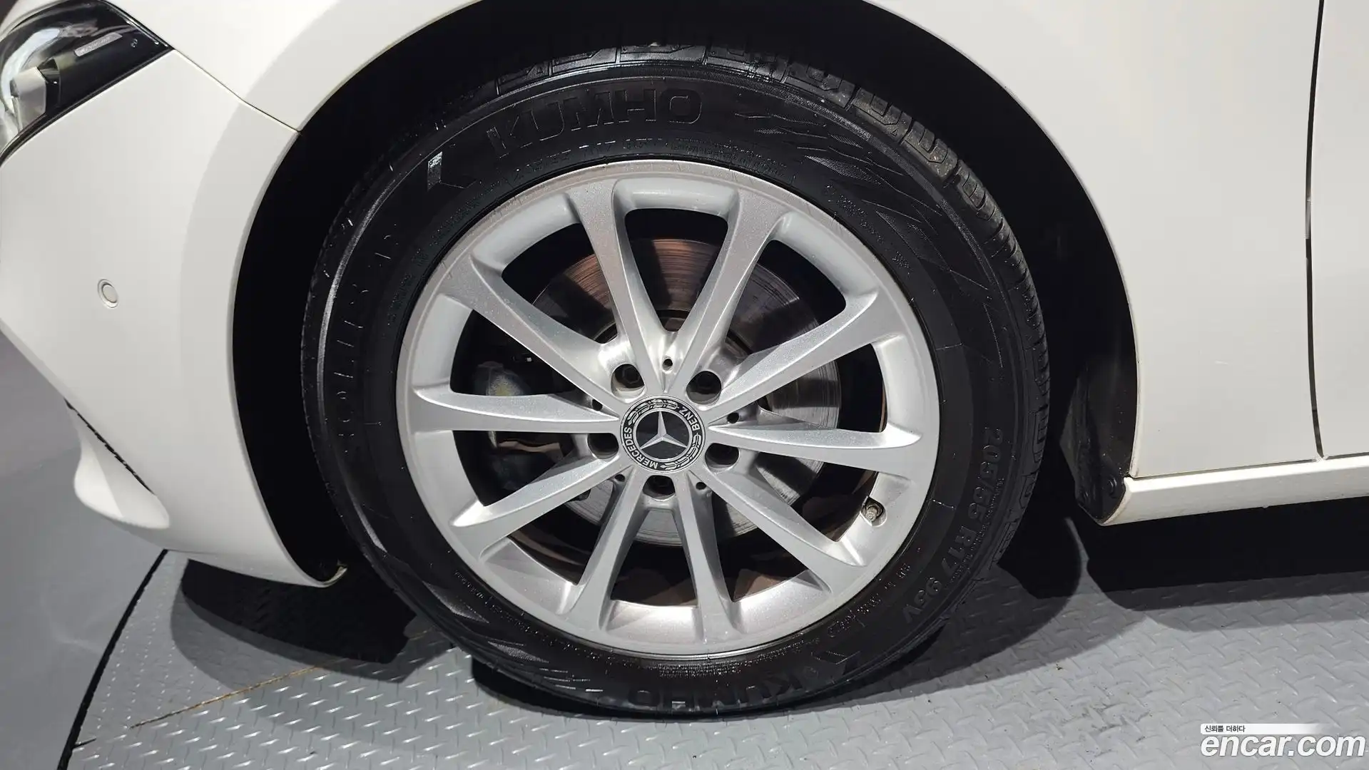 A-Class Mercedes-Benz 2020.2-OUTER-005