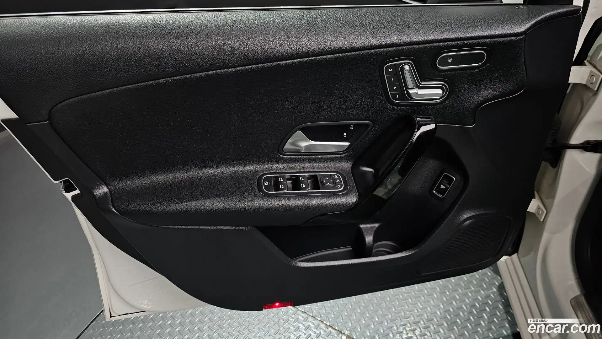 A-Class Mercedes-Benz 2020.2-INNER-034