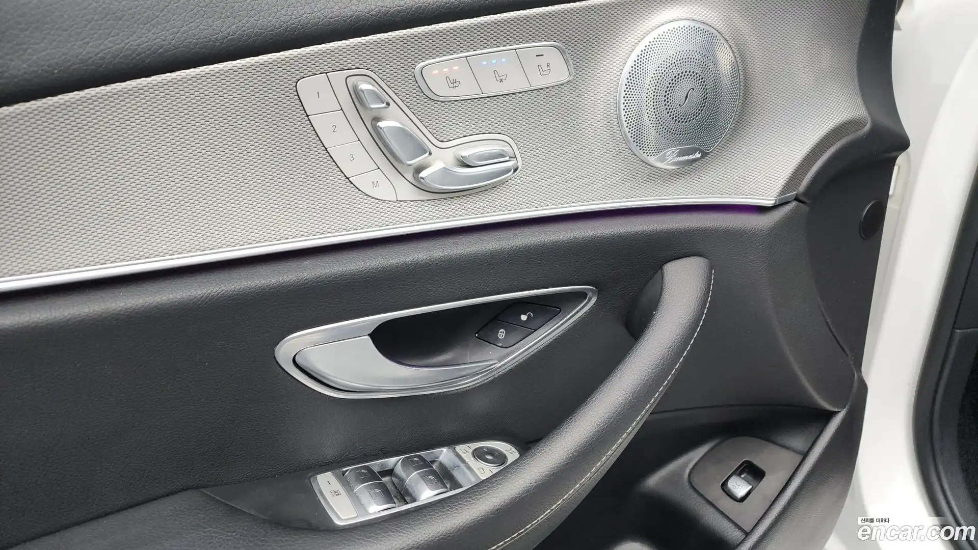 E-Class Mercedes-Benz 2016.8-OPTION-019