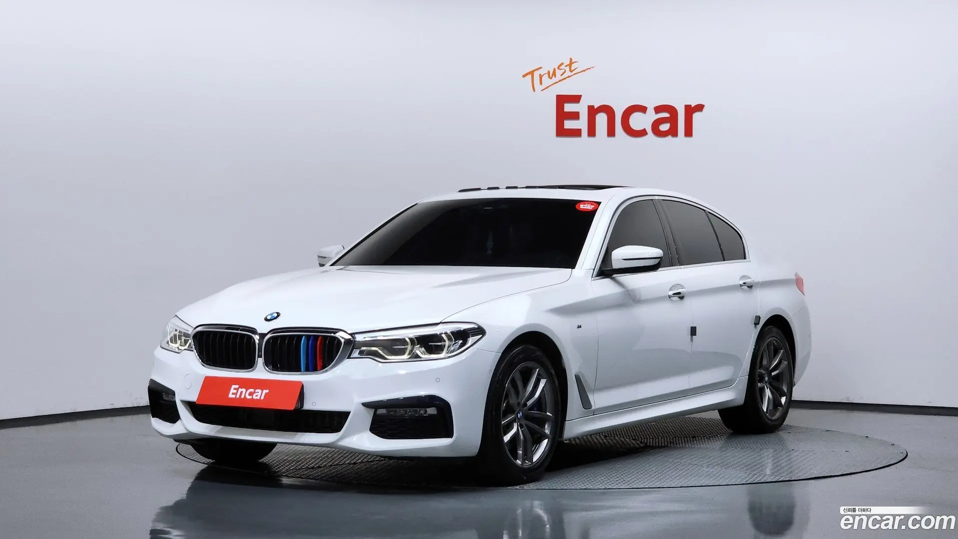 Main__Slider__Photo:5-Series BMW 2018.1-0