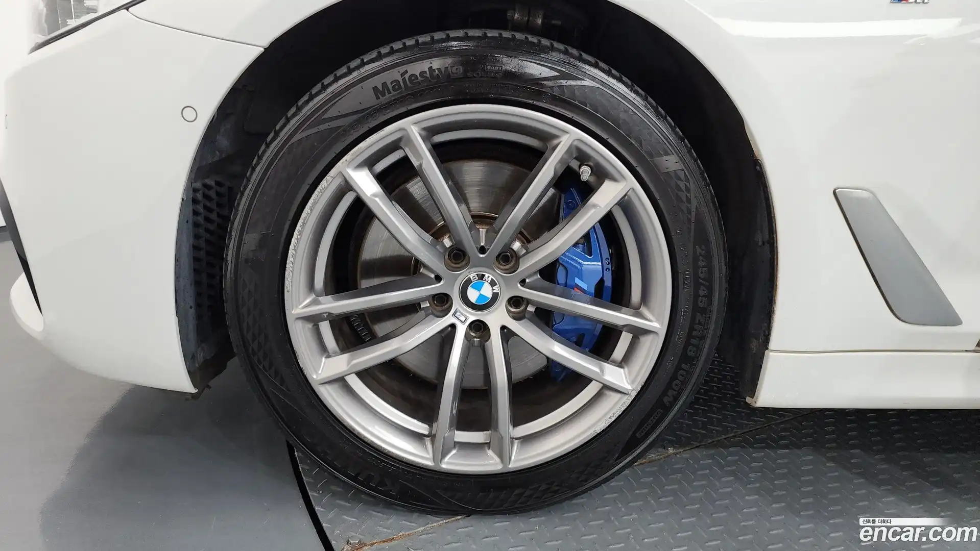 5-Series BMW 2018.1-OUTER-005