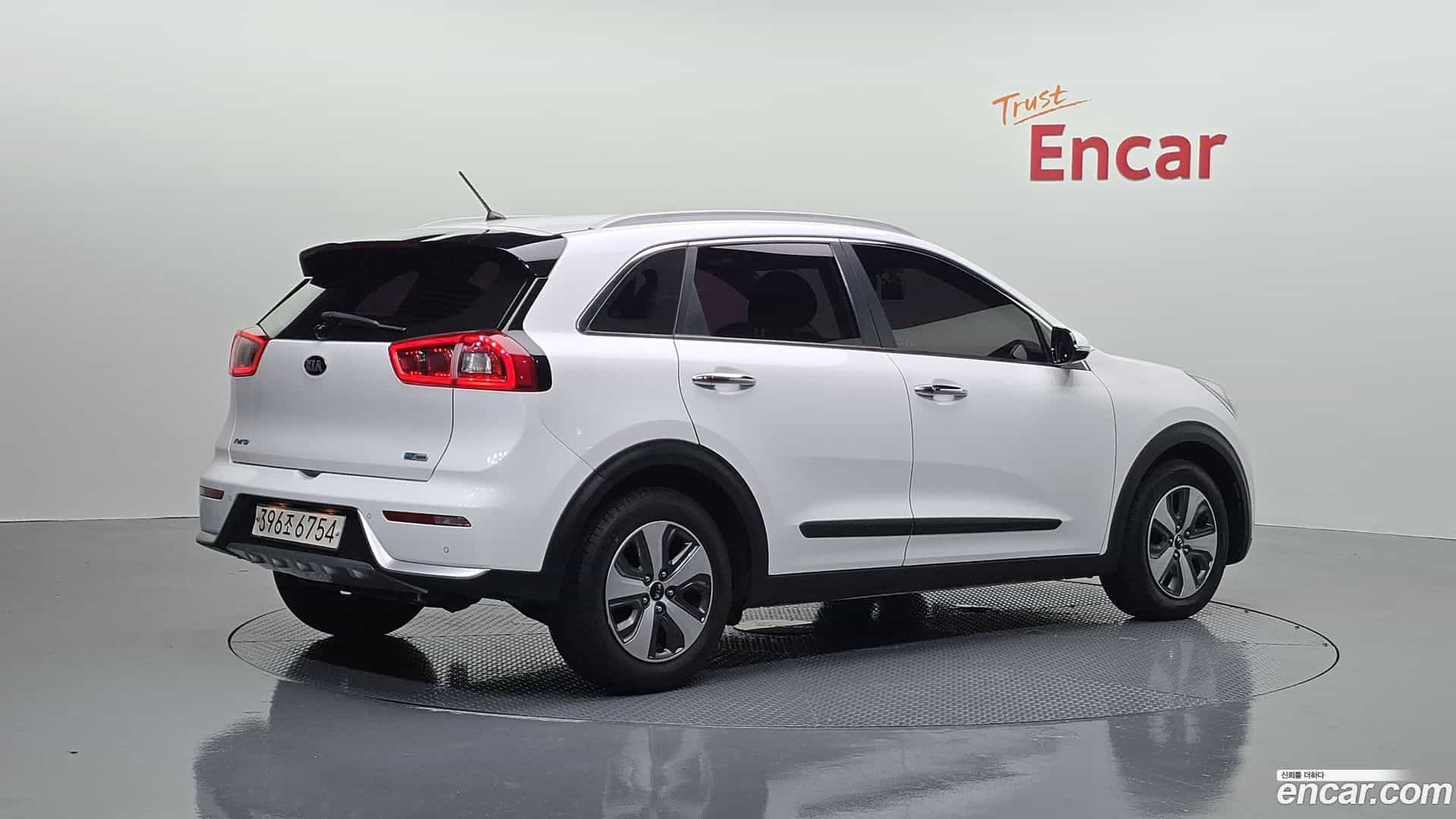 Niro Kia 2017.11-OUTER-002