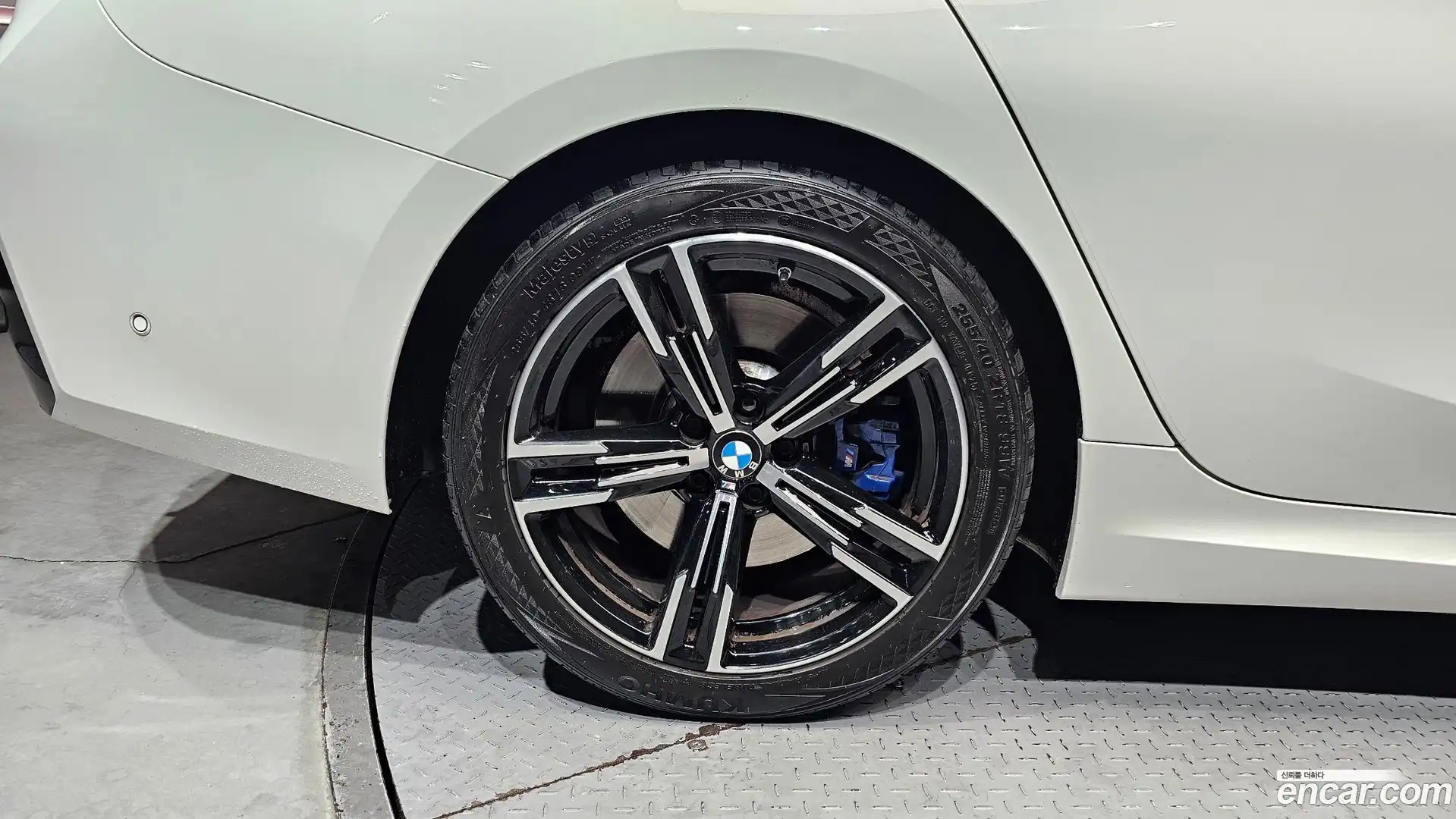 3-Series BMW 2023.0-OUTER-005