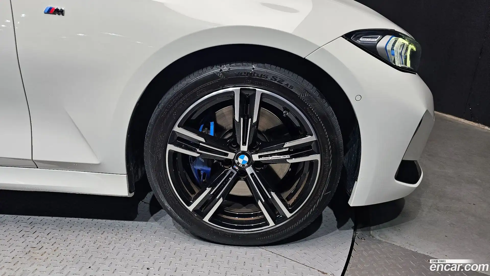 3-Series BMW 2023.0-OUTER-031