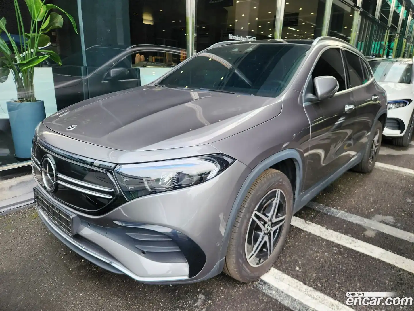 EQA Mercedes-Benz 2023.11-OUTER-001