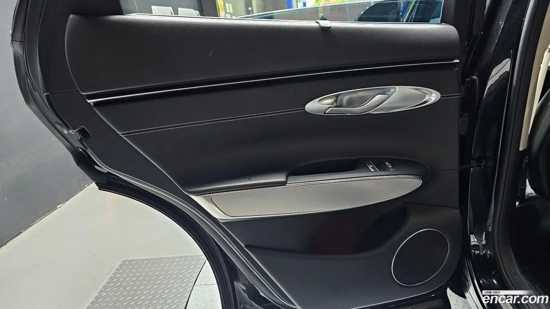GV70 Genesis 2022.3-INNER-035