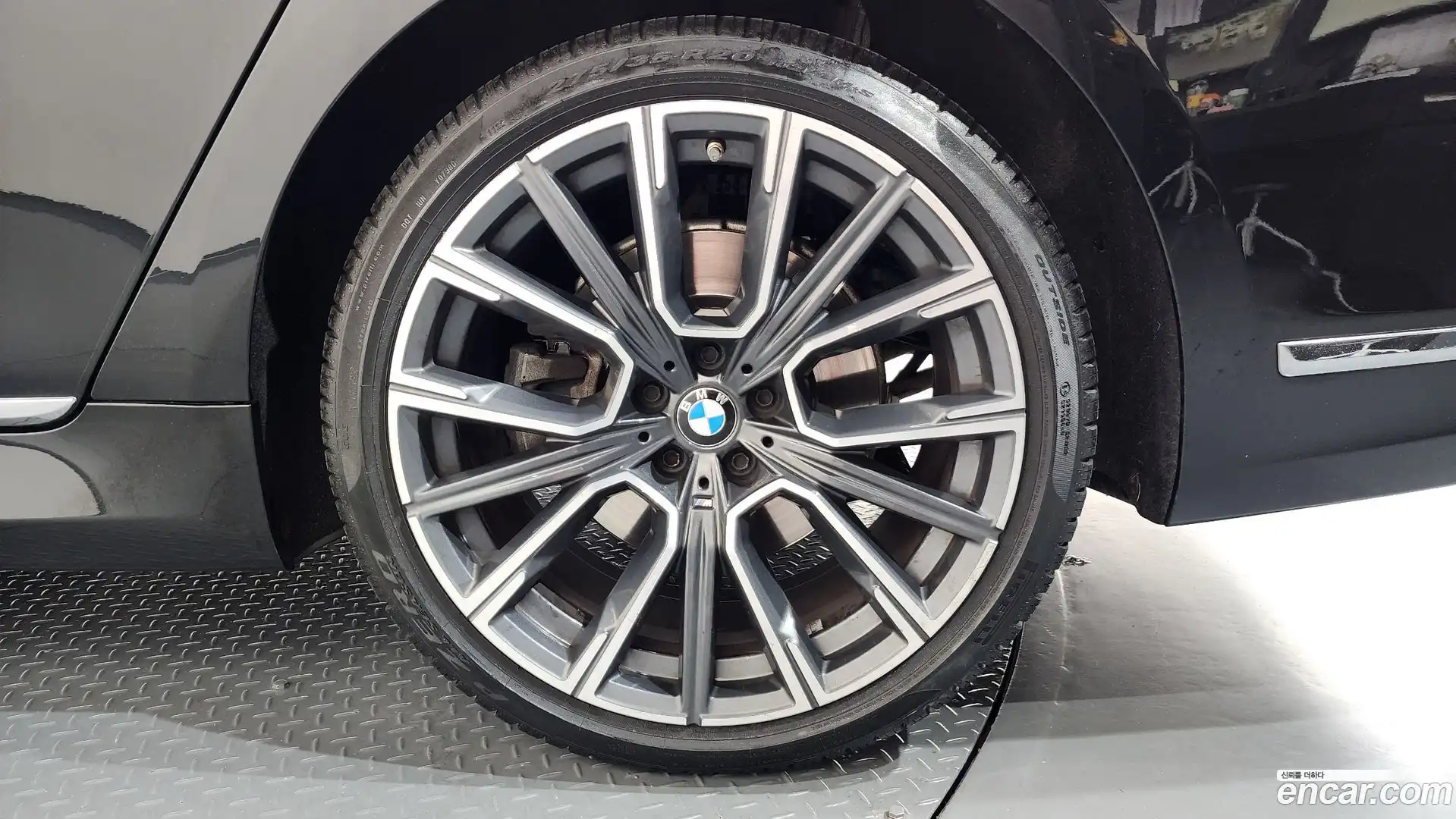 7-Series BMW 2021.5-OUTER-031