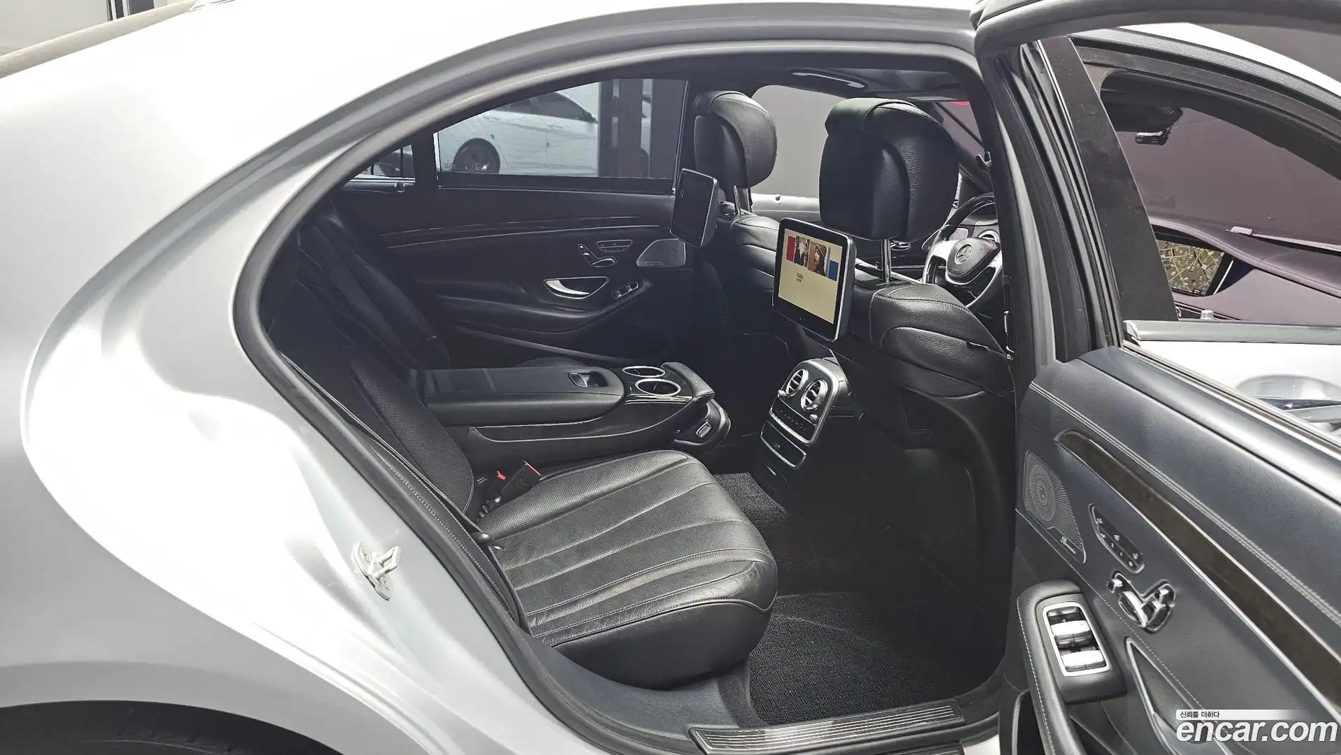 S-Class Mercedes-Benz 2015.1-OPTION-015