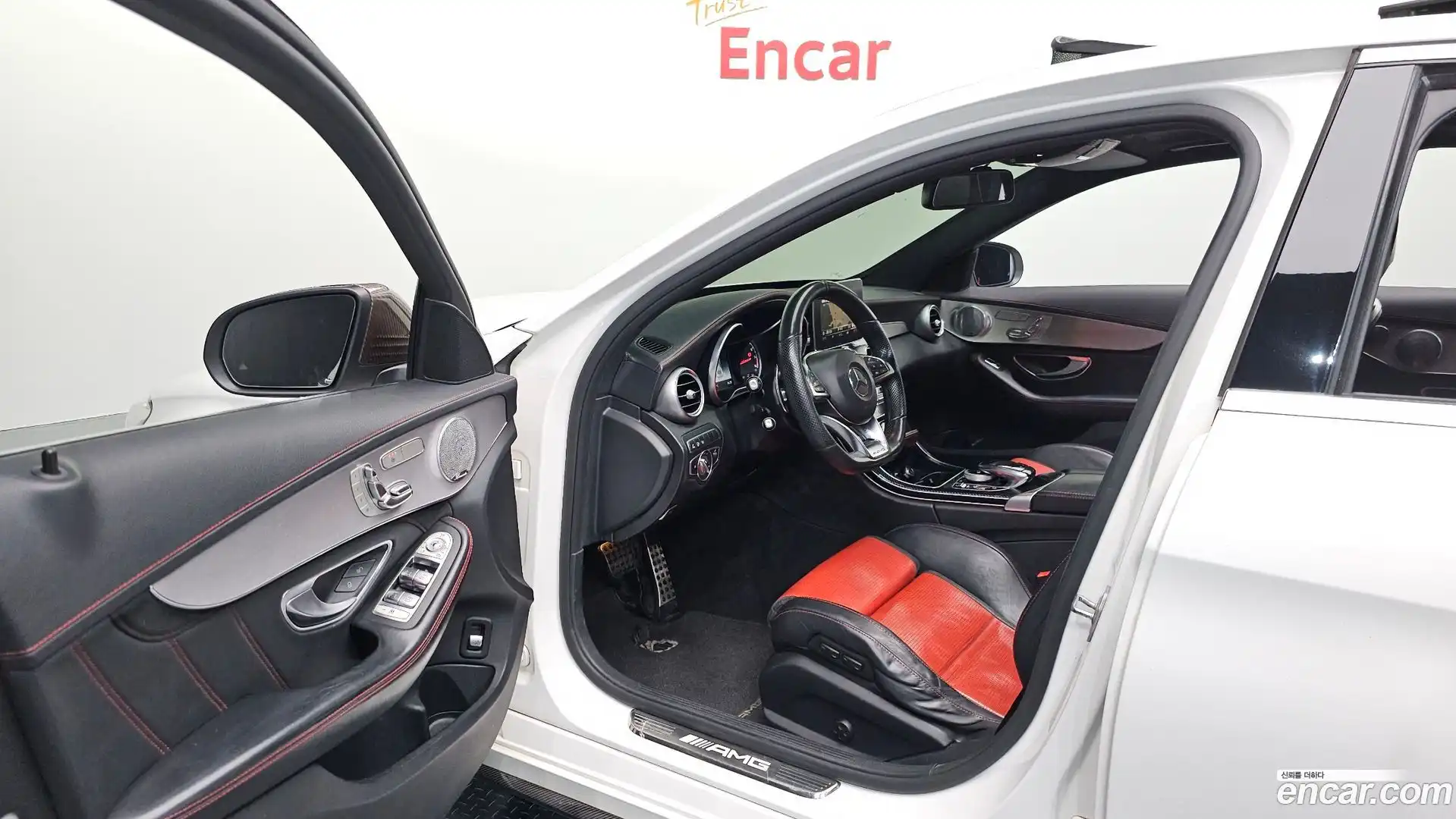 C-Class Mercedes-Benz 2018.6-INNER-010
