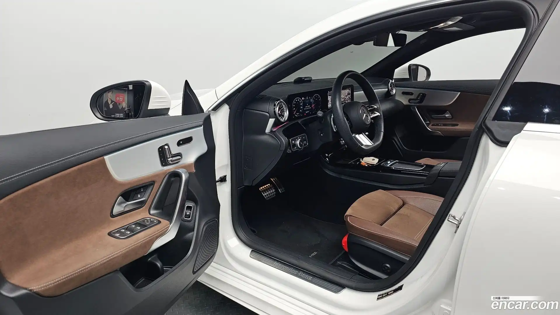 CLA-Class Mercedes-Benz 2024.10-INNER-010