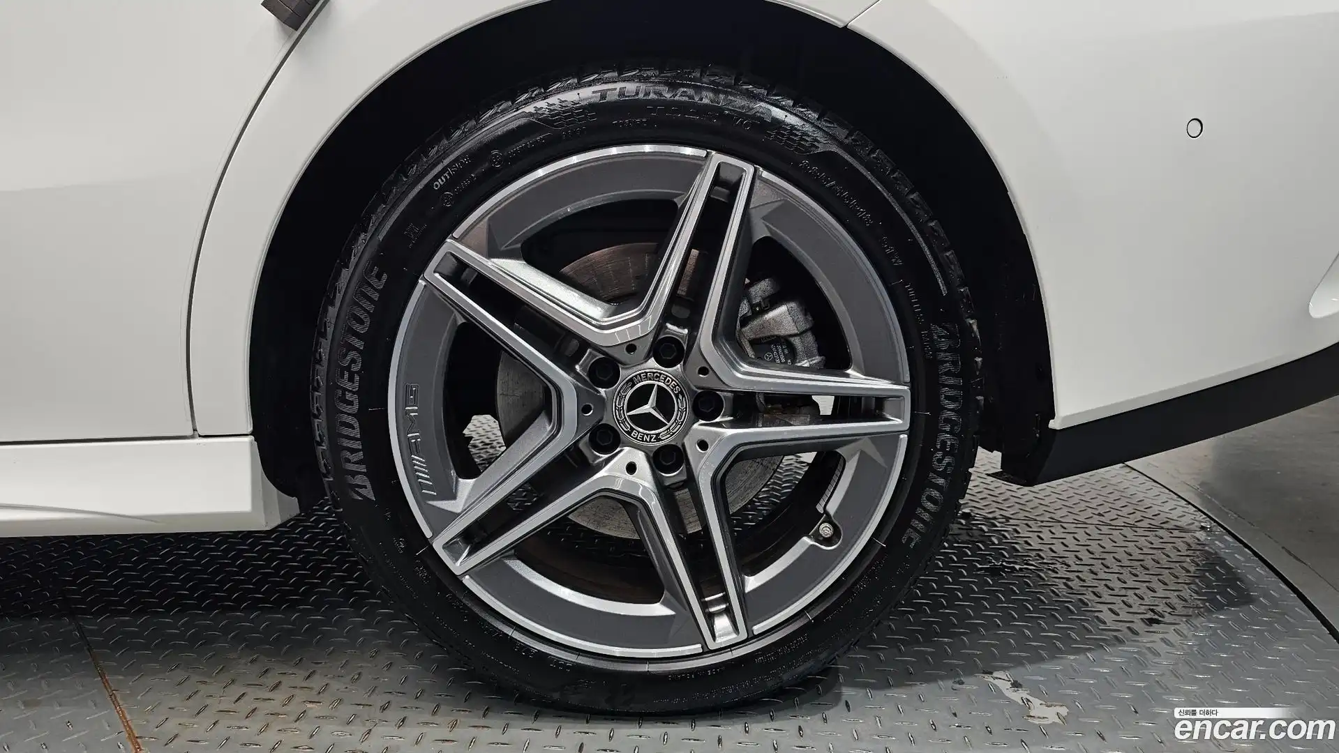 CLA-Class Mercedes-Benz 2024.10-OUTER-031