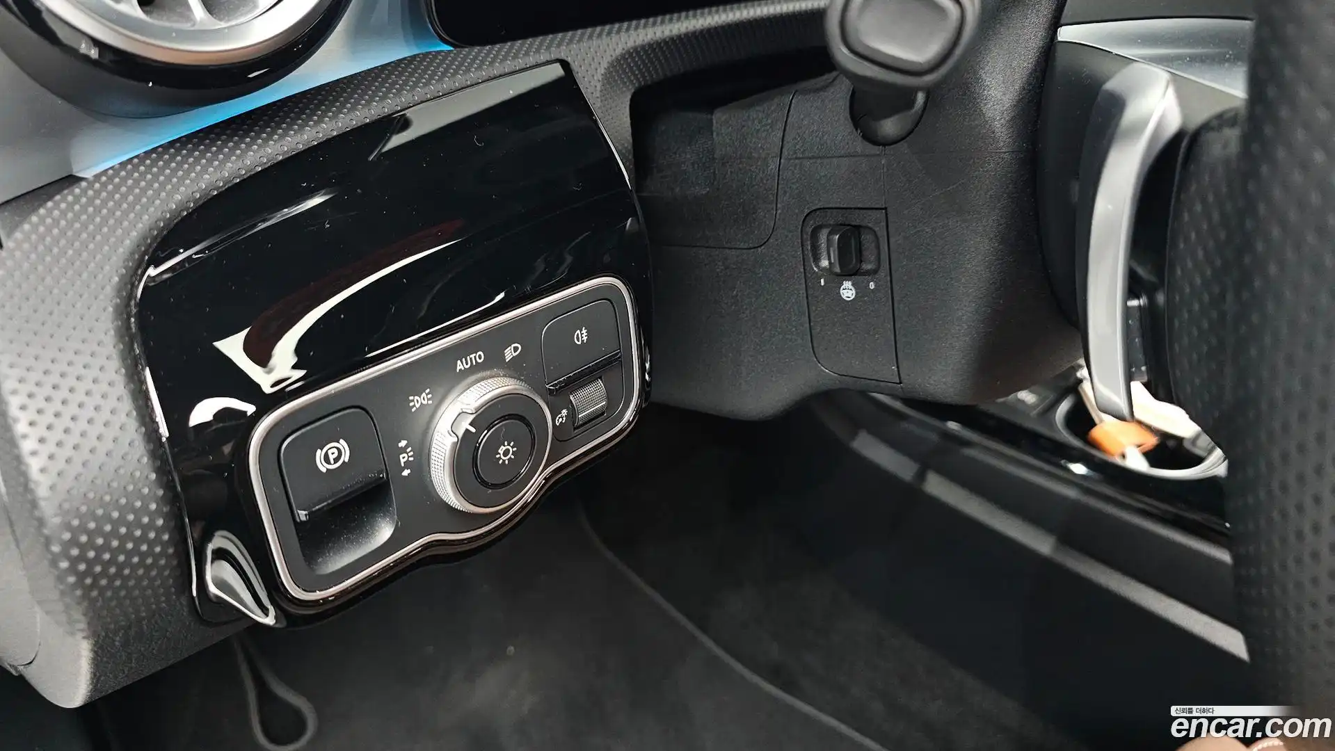 CLA-Class Mercedes-Benz 2024.10-OPTION-044