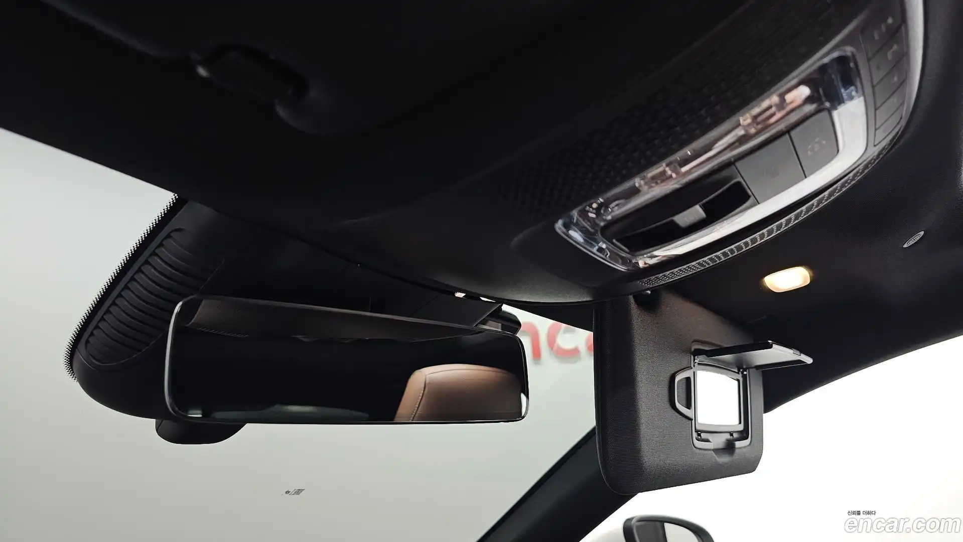 CLA-Class Mercedes-Benz 2024.10-OPTION-045